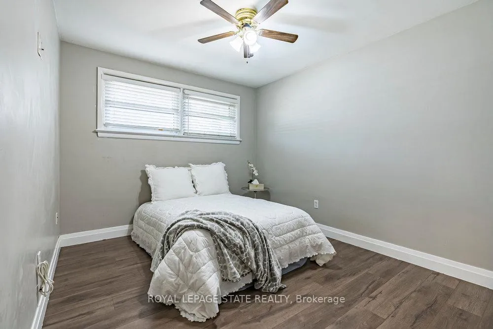 Photo 18 of 105 McElroy Road E, Hamilton, Balfour — HOMEH