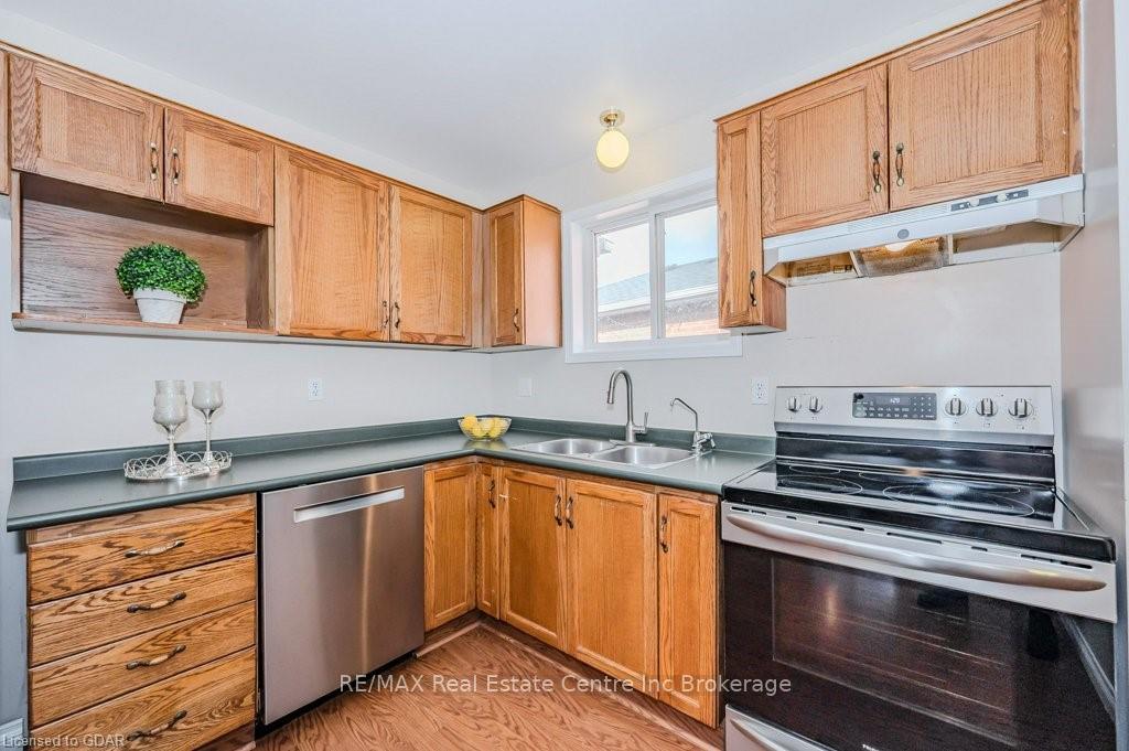 Photo 7 of 115 Melran Drive, Cambridge — HOMEH