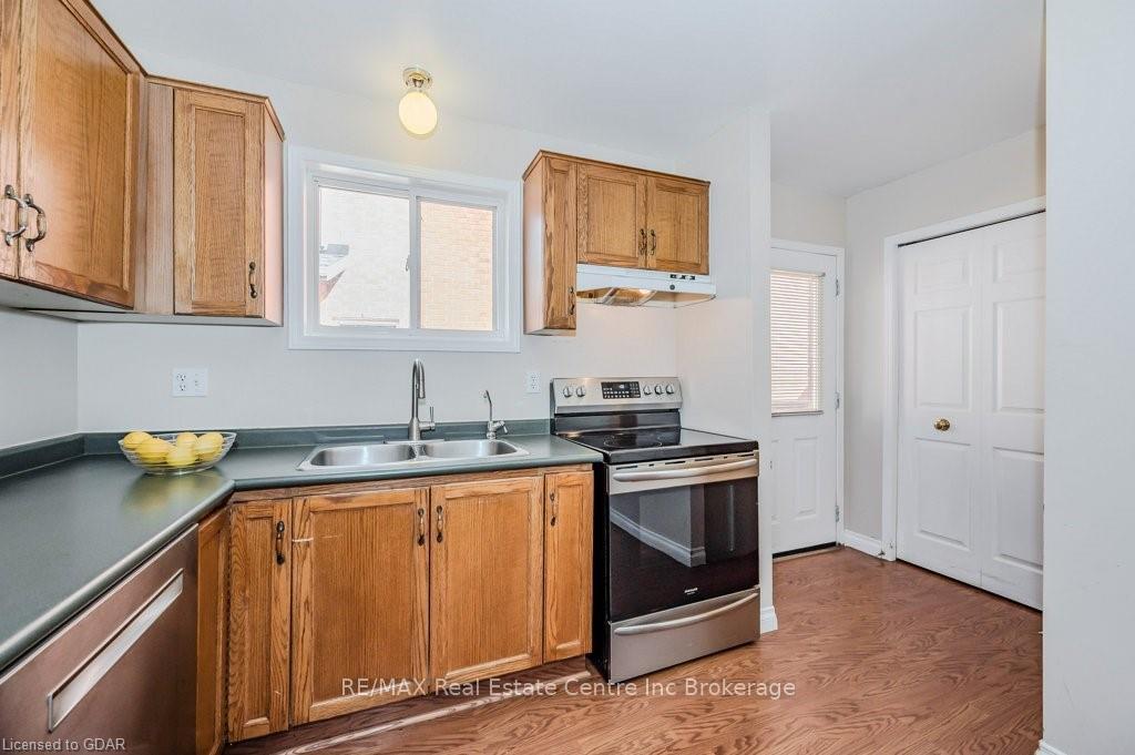 Photo 8 of 115 Melran Drive, Cambridge — HOMEH