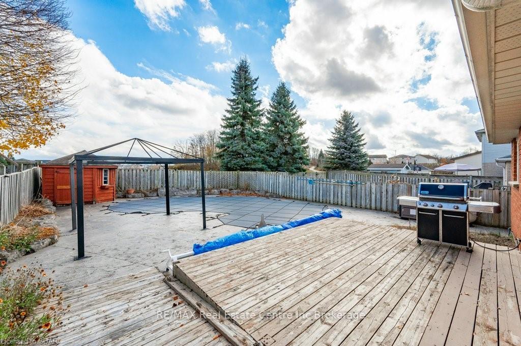 Photo 25 of 115 Melran Drive, Cambridge — HOMEH