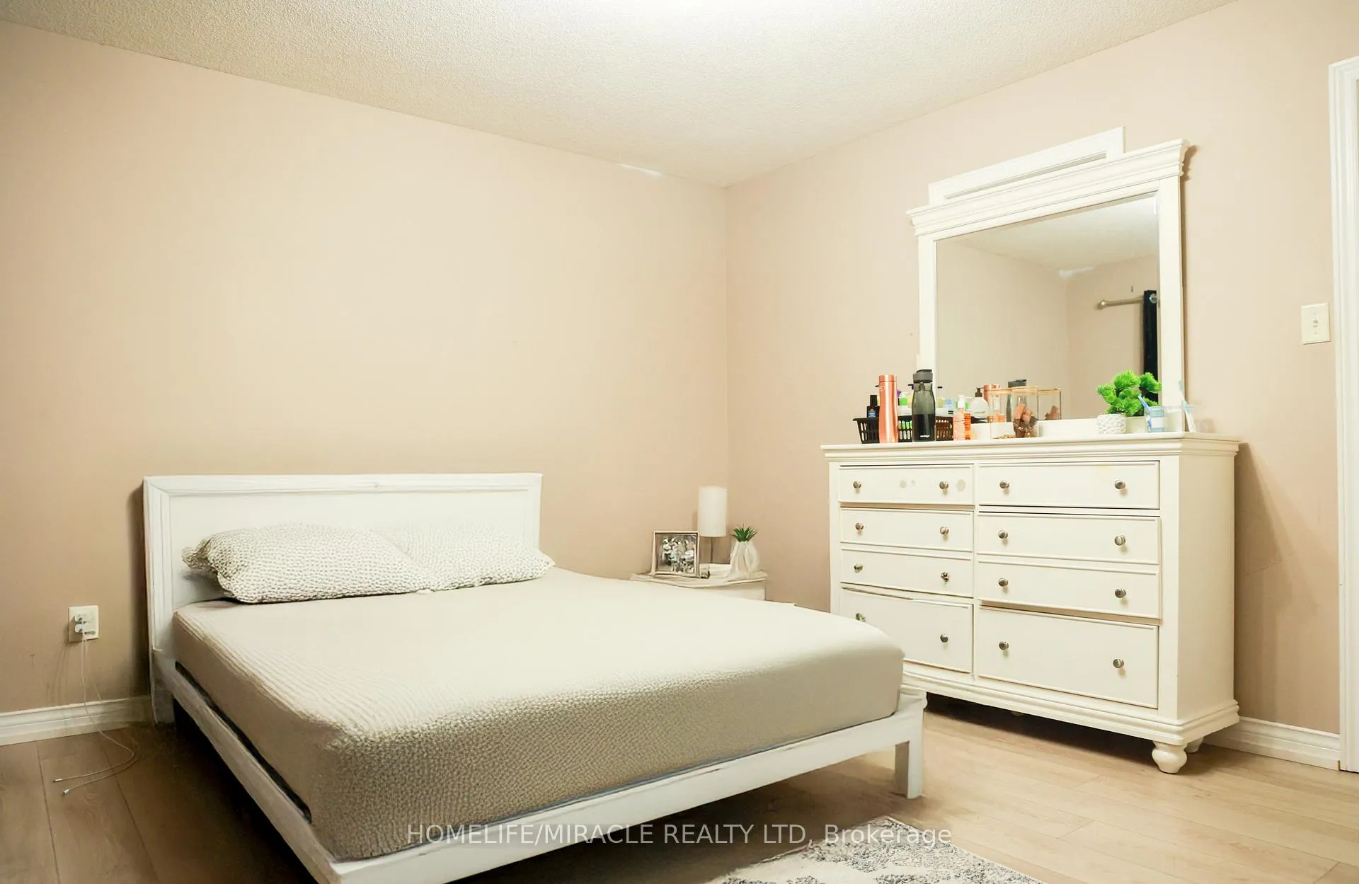 Photo 6 of 67 Stollar Boulevard W, Barrie, Little Lake — HOMEH
