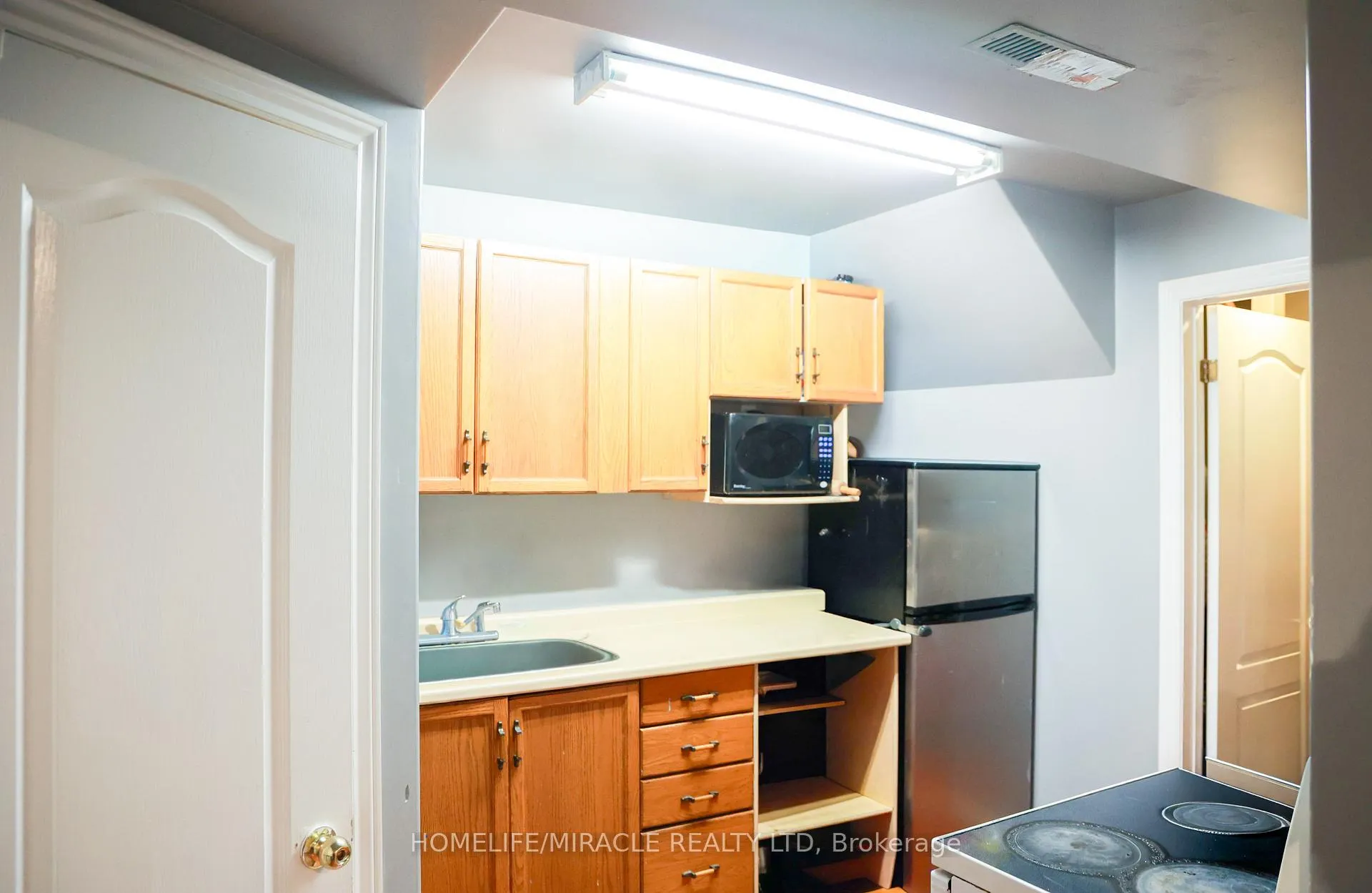 Photo 17 of 67 Stollar Boulevard W, Barrie, Little Lake — HOMEH