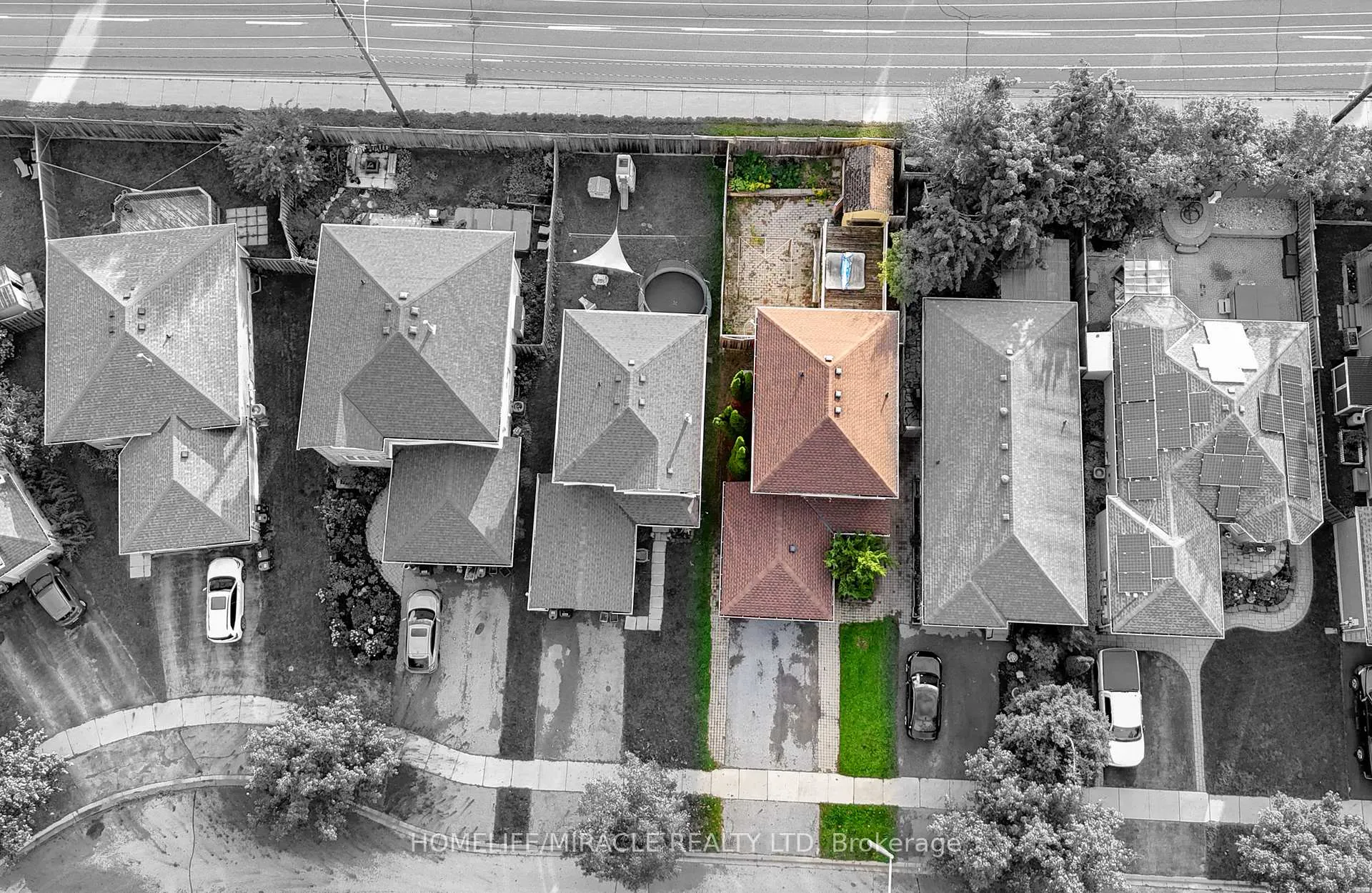 Photo 19 of 67 Stollar Boulevard W, Barrie, Little Lake — HOMEH