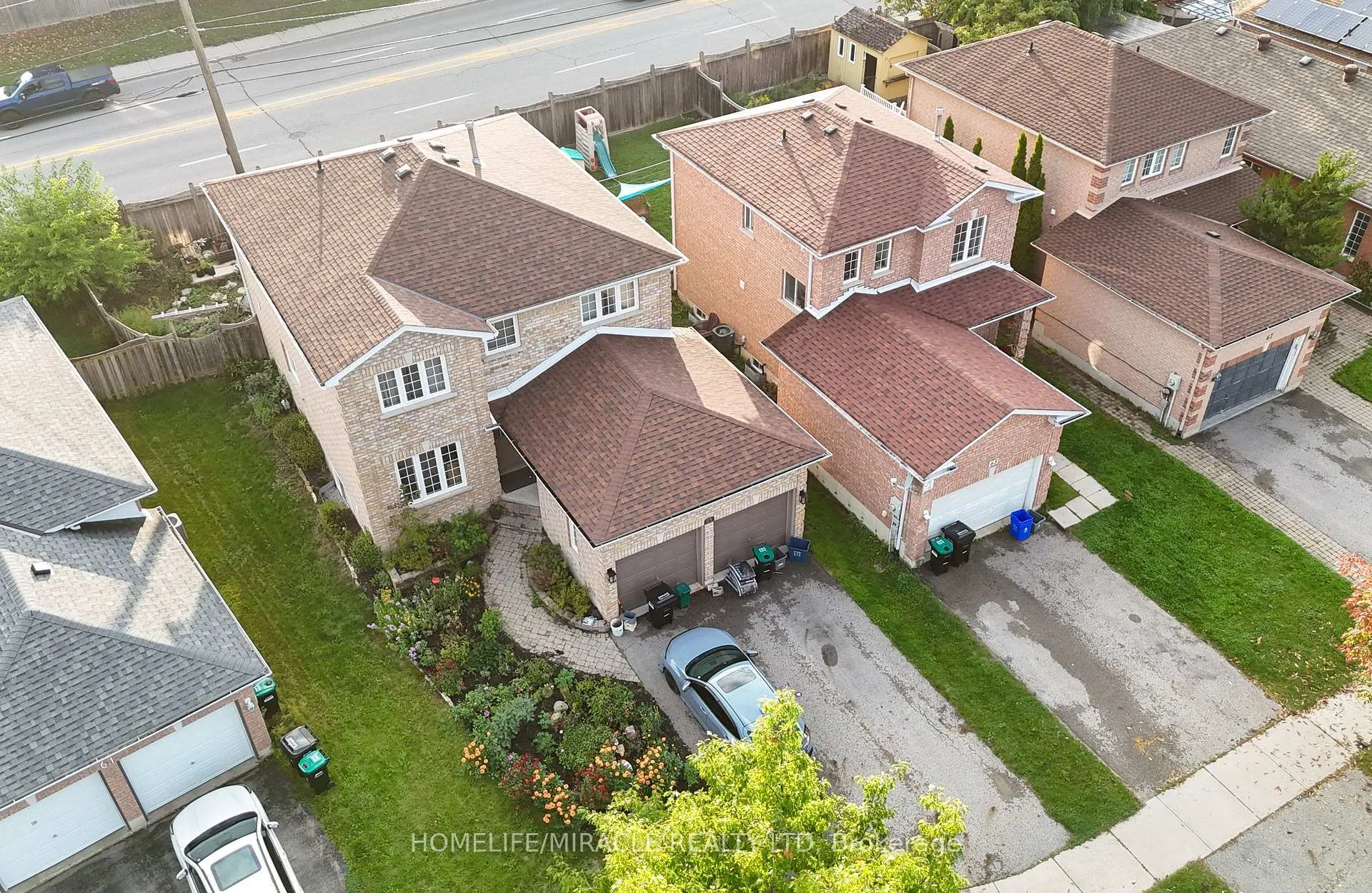 Photo 24 of 67 Stollar Boulevard W, Barrie, Little Lake — HOMEH