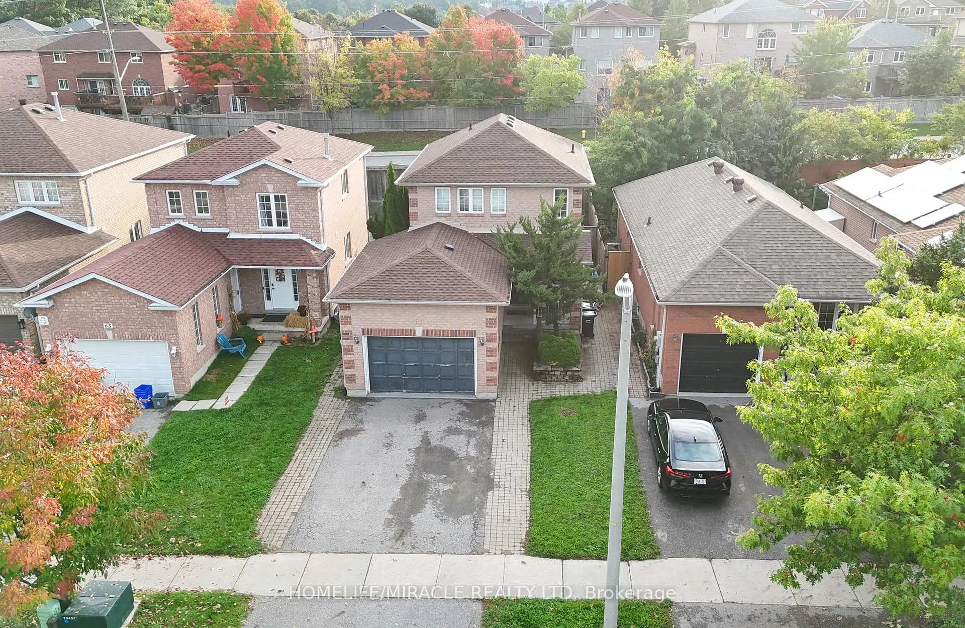 Photo 25 of 67 Stollar Boulevard W, Barrie, Little Lake — HOMEH