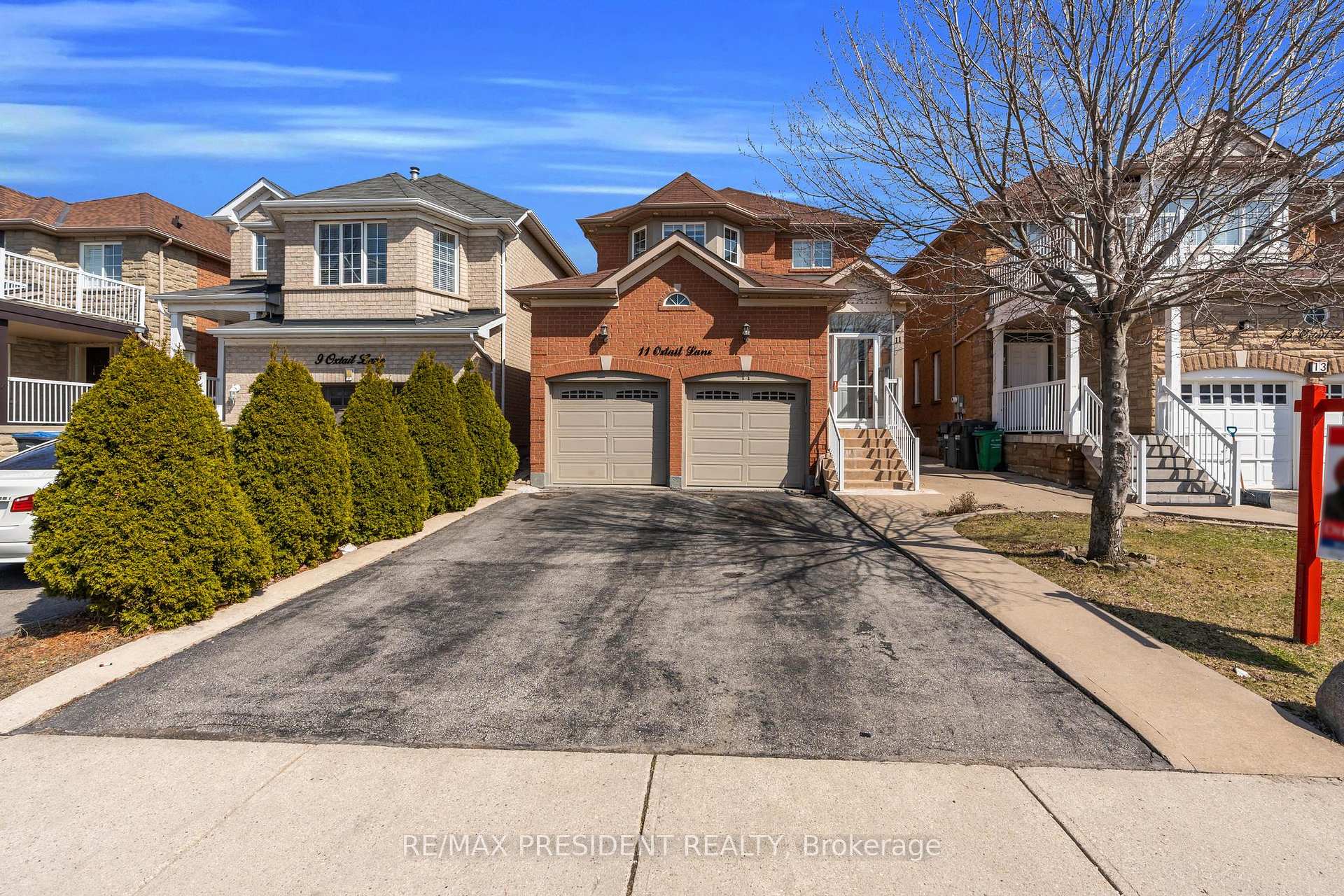 Photo 2 of 11 Oxtail Lane, Brampton, Fletcher's Creek Village — HOMEH
