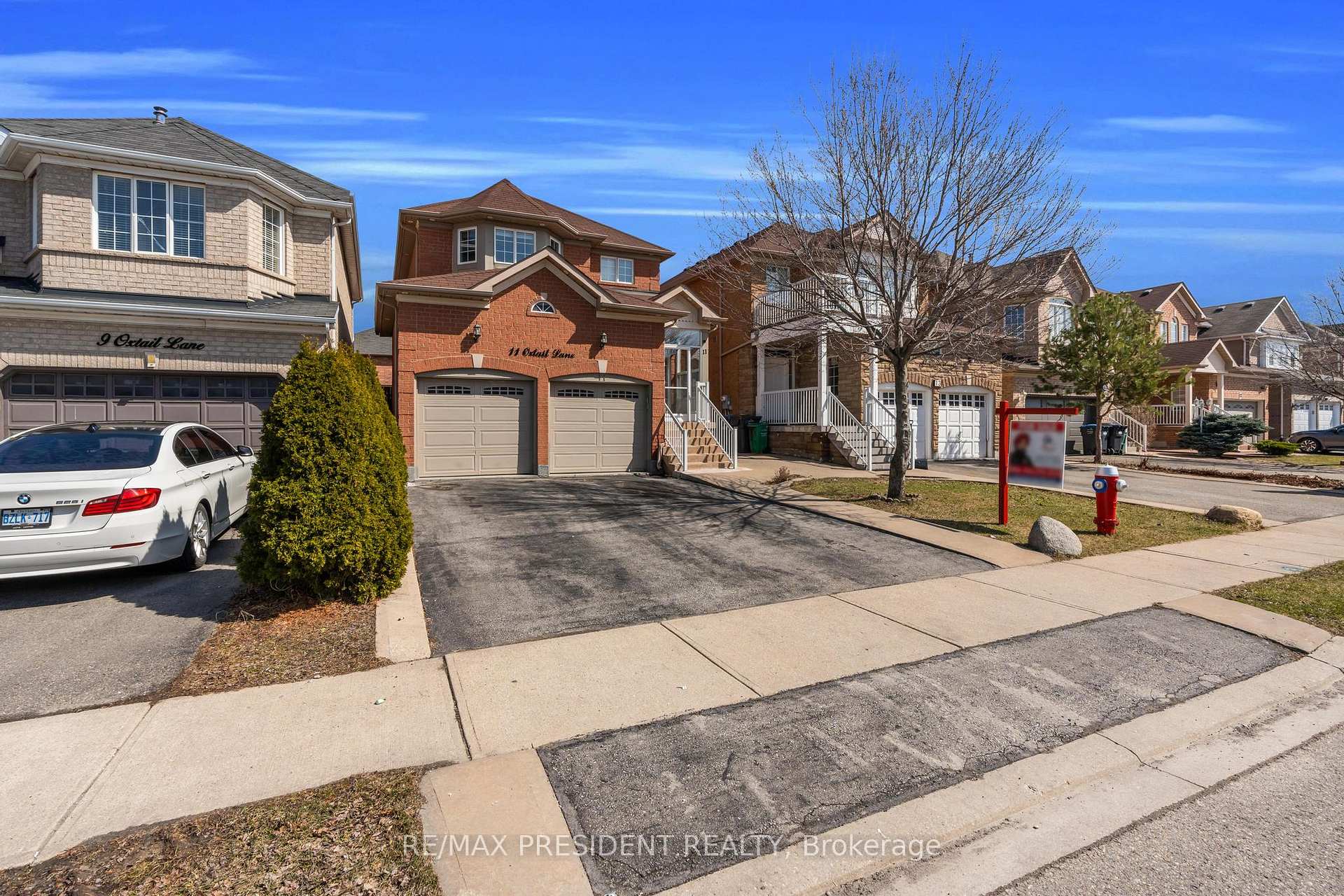 Photo 3 of 11 Oxtail Lane, Brampton, Fletcher's Creek Village — HOMEH