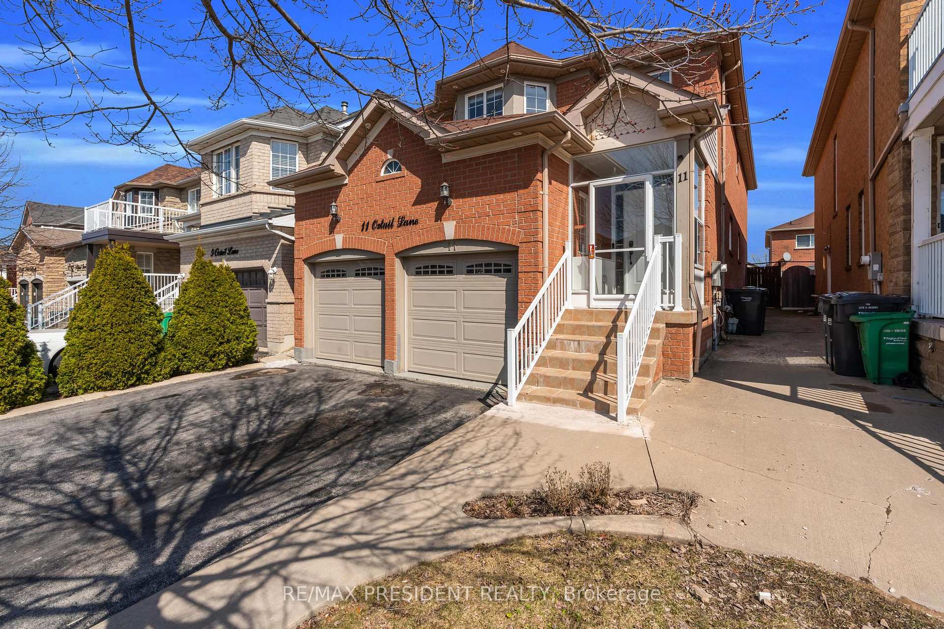Photo 4 of 11 Oxtail Lane, Brampton, Fletcher's Creek Village — HOMEH