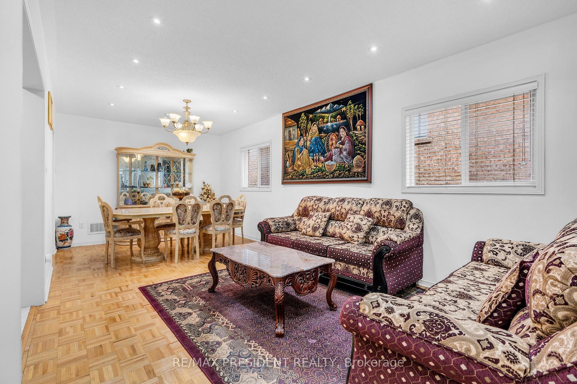 Photo 7 of 11 Oxtail Lane, Brampton, Fletcher's Creek Village — HOMEH