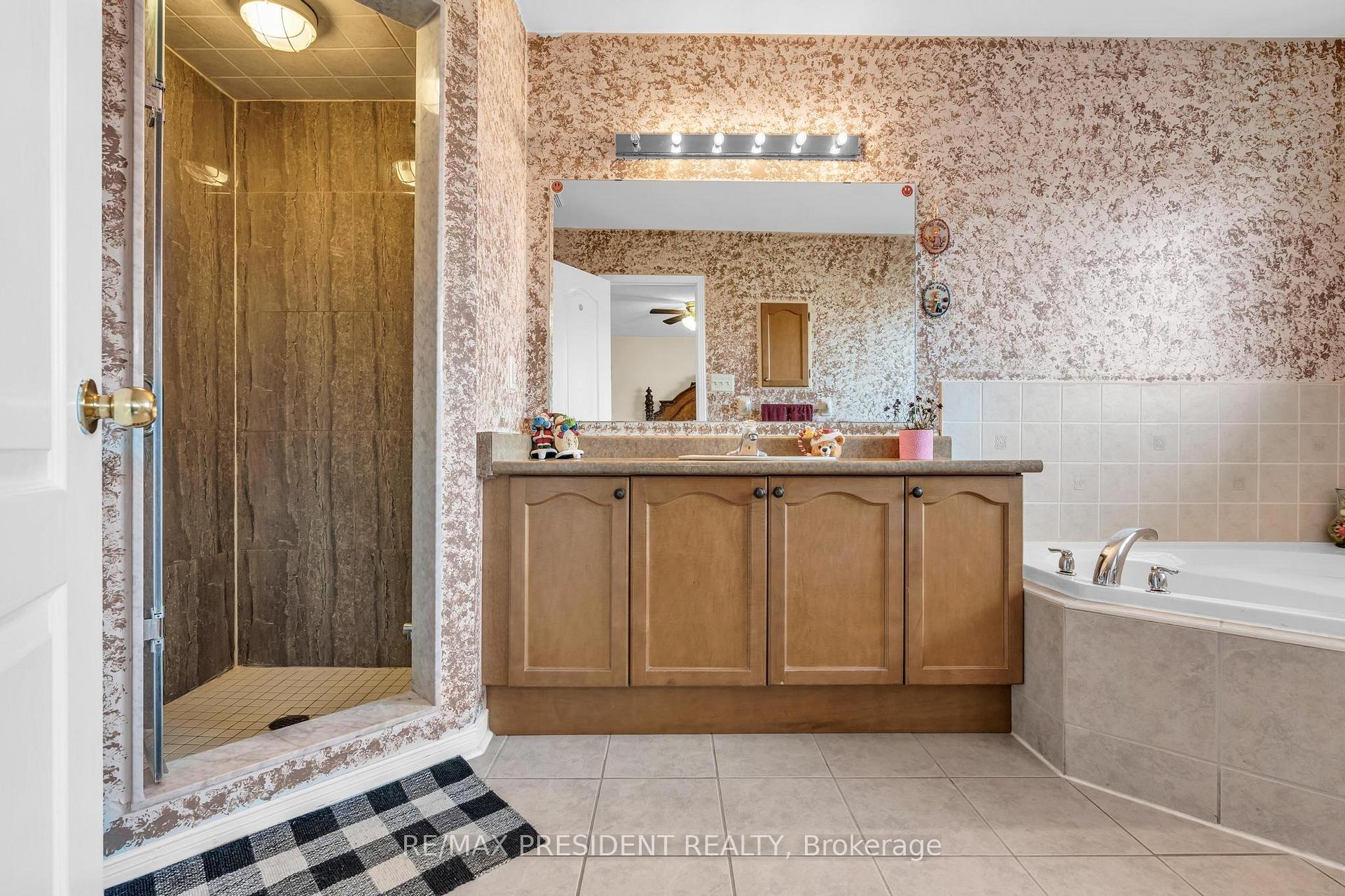 Photo 26 of 11 Oxtail Lane, Brampton, Fletcher's Creek Village — HOMEH