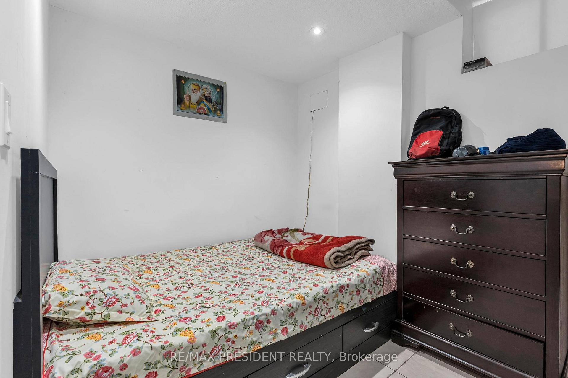 Photo 44 of 11 Oxtail Lane, Brampton, Fletcher's Creek Village — HOMEH