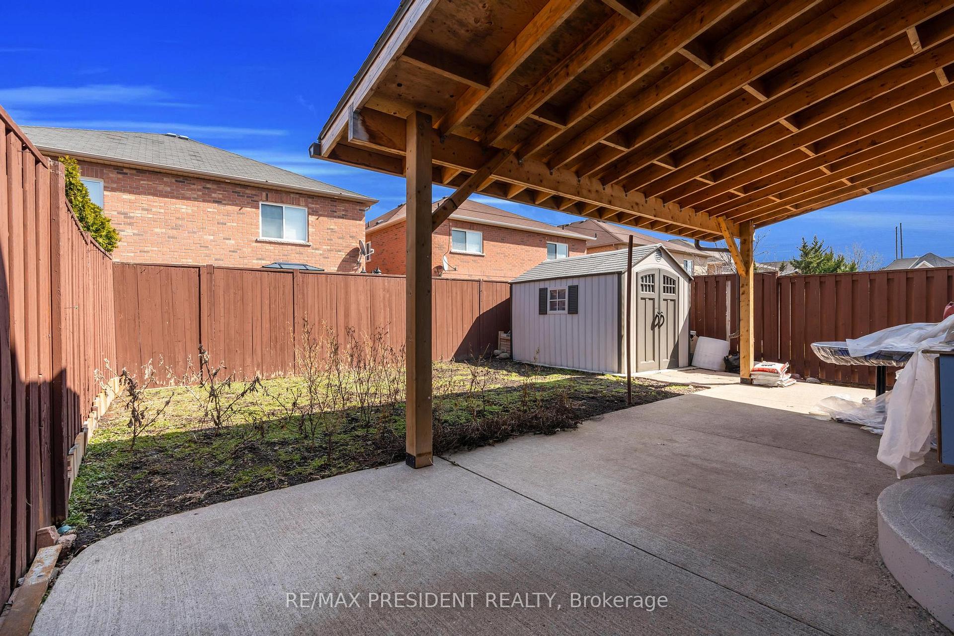 Photo 46 of 11 Oxtail Lane, Brampton, Fletcher's Creek Village — HOMEH