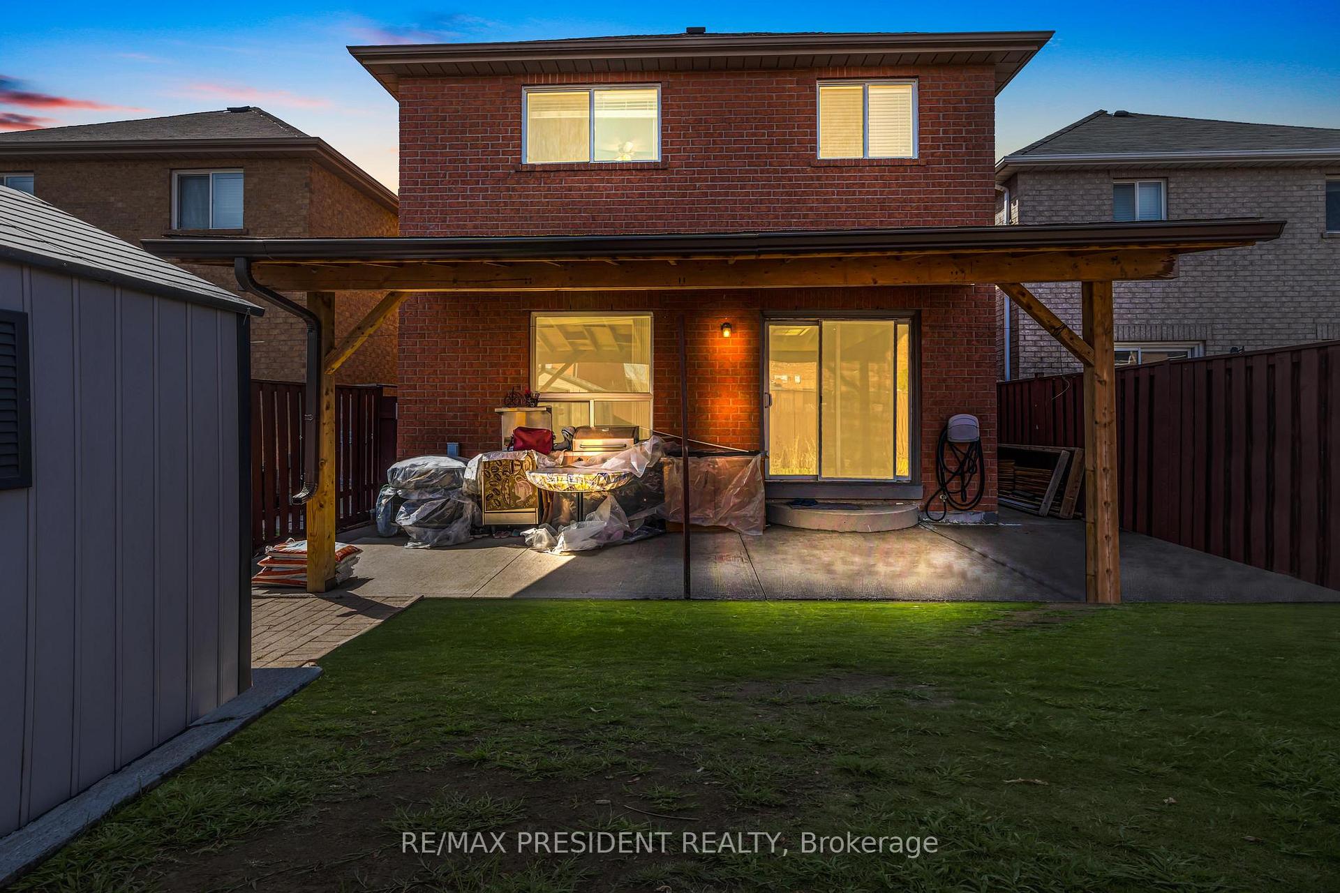 Photo 50 of 11 Oxtail Lane, Brampton, Fletcher's Creek Village — HOMEH