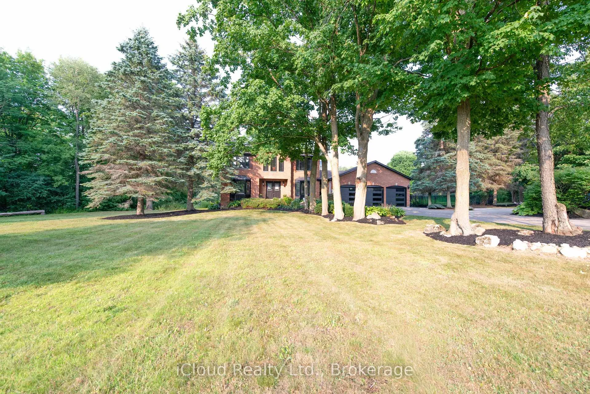 Photo 2 of 27 Briarwood Drive, Caledon, Rural Caledon — HOMEH