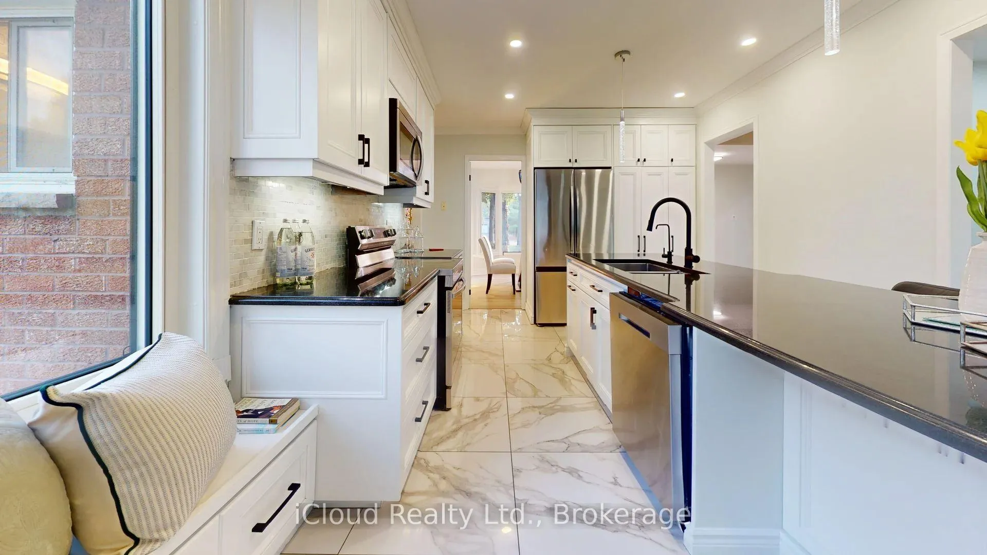 Photo 4 of 27 Briarwood Drive, Caledon, Rural Caledon — HOMEH