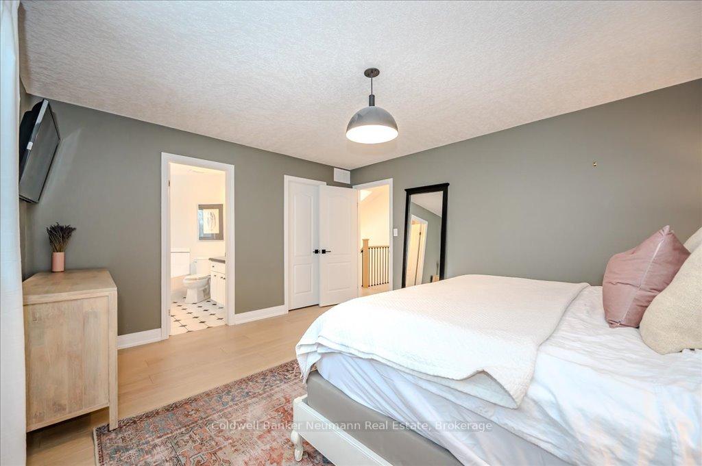 Photo 27 of 96 Pheasant Run Drive, Guelph, Kortright Hills — HOMEH