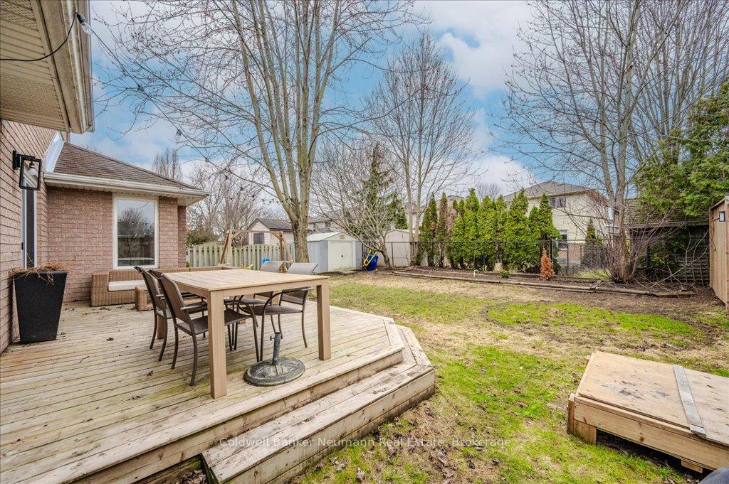 Photo 40 of 96 Pheasant Run Drive, Guelph, Kortright Hills — HOMEH