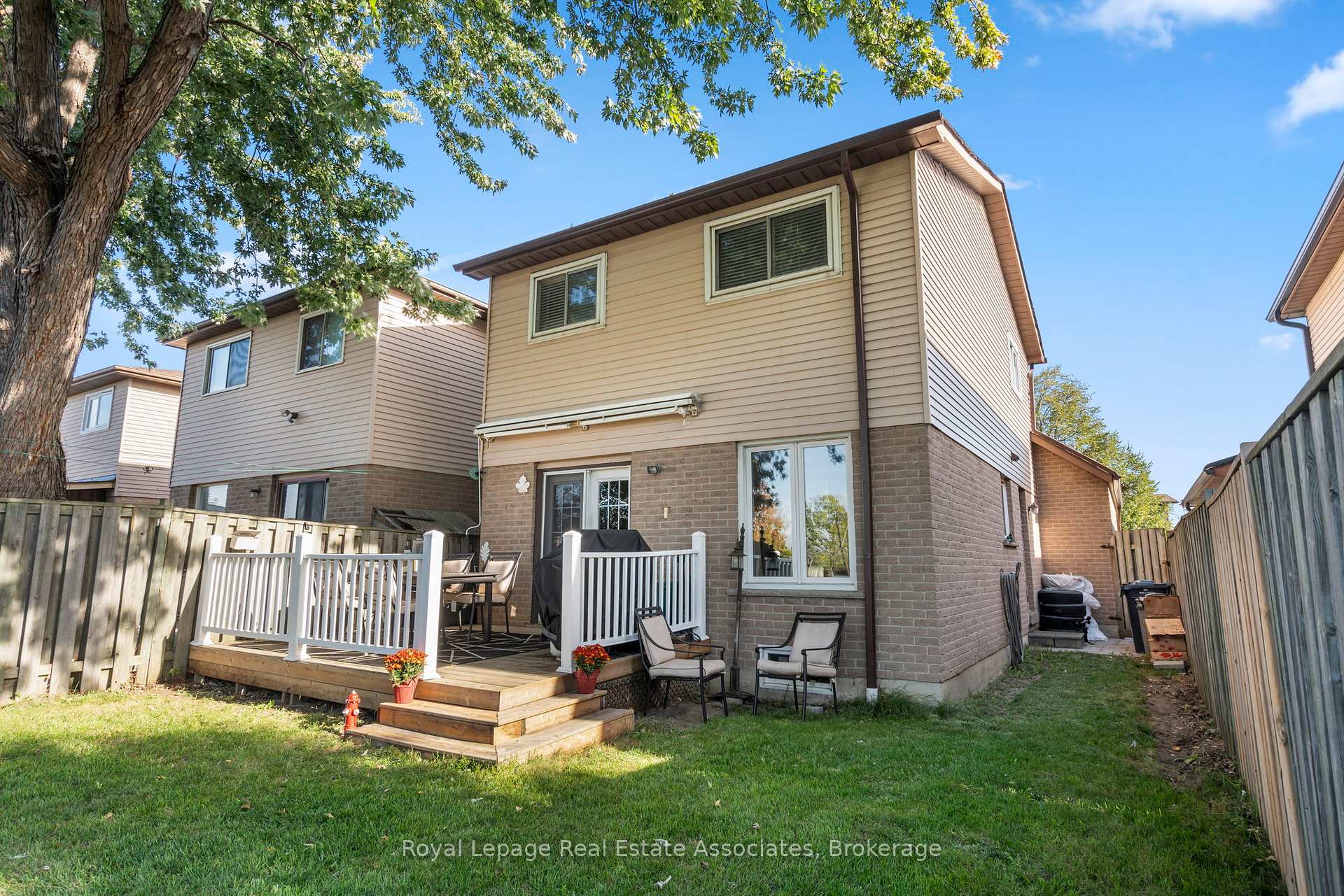 Photo 33 of 60 Newbridge Crescent, Brampton, Westgate — HOMEH