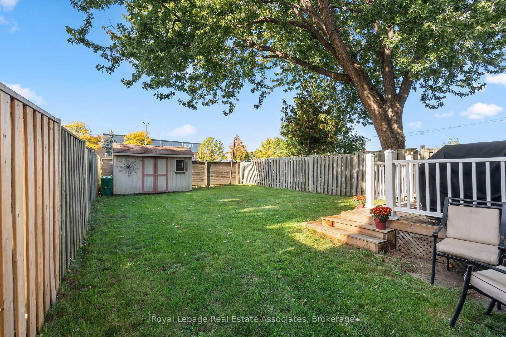 Photo 39 of 60 Newbridge Crescent, Brampton, Westgate — HOMEH