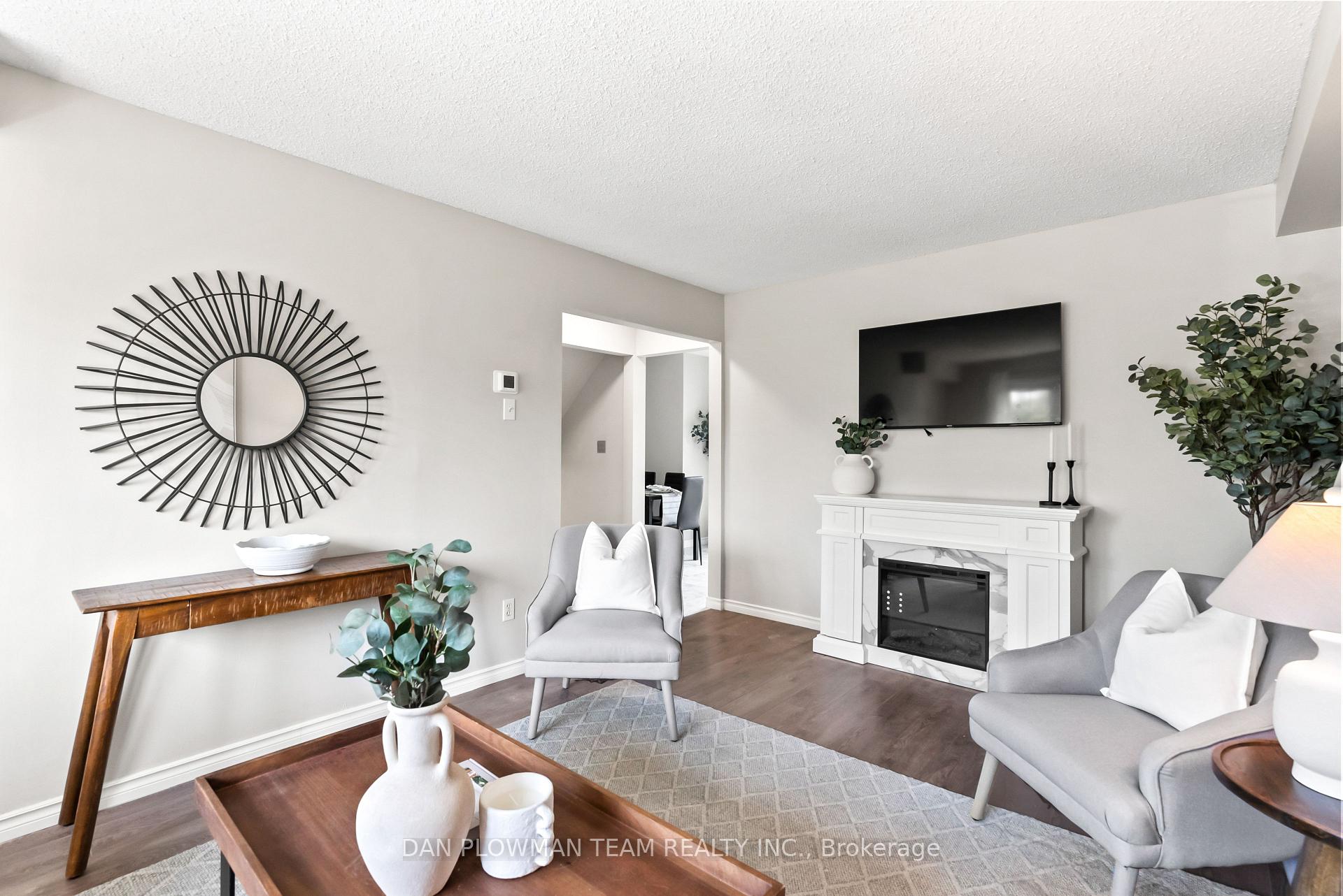 Photo 6 of 29 Barron Court, Clarington, Courtice — HOMEH