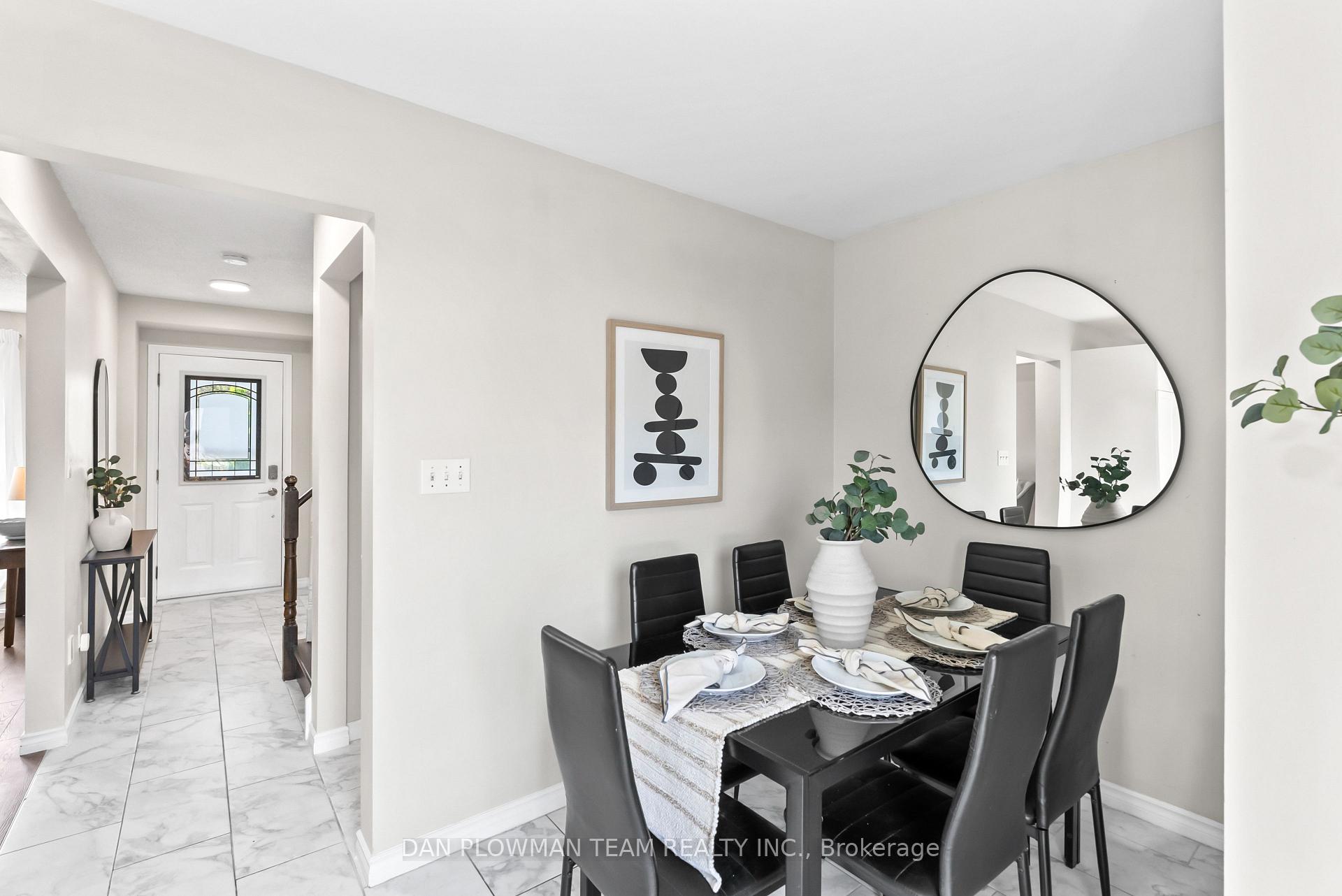 Photo 10 of 29 Barron Court, Clarington, Courtice — HOMEH