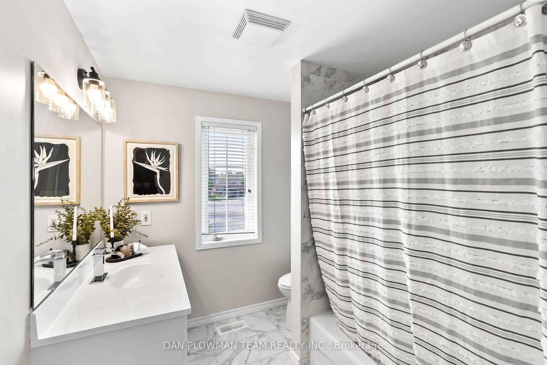 Photo 20 of 29 Barron Court, Clarington, Courtice — HOMEH