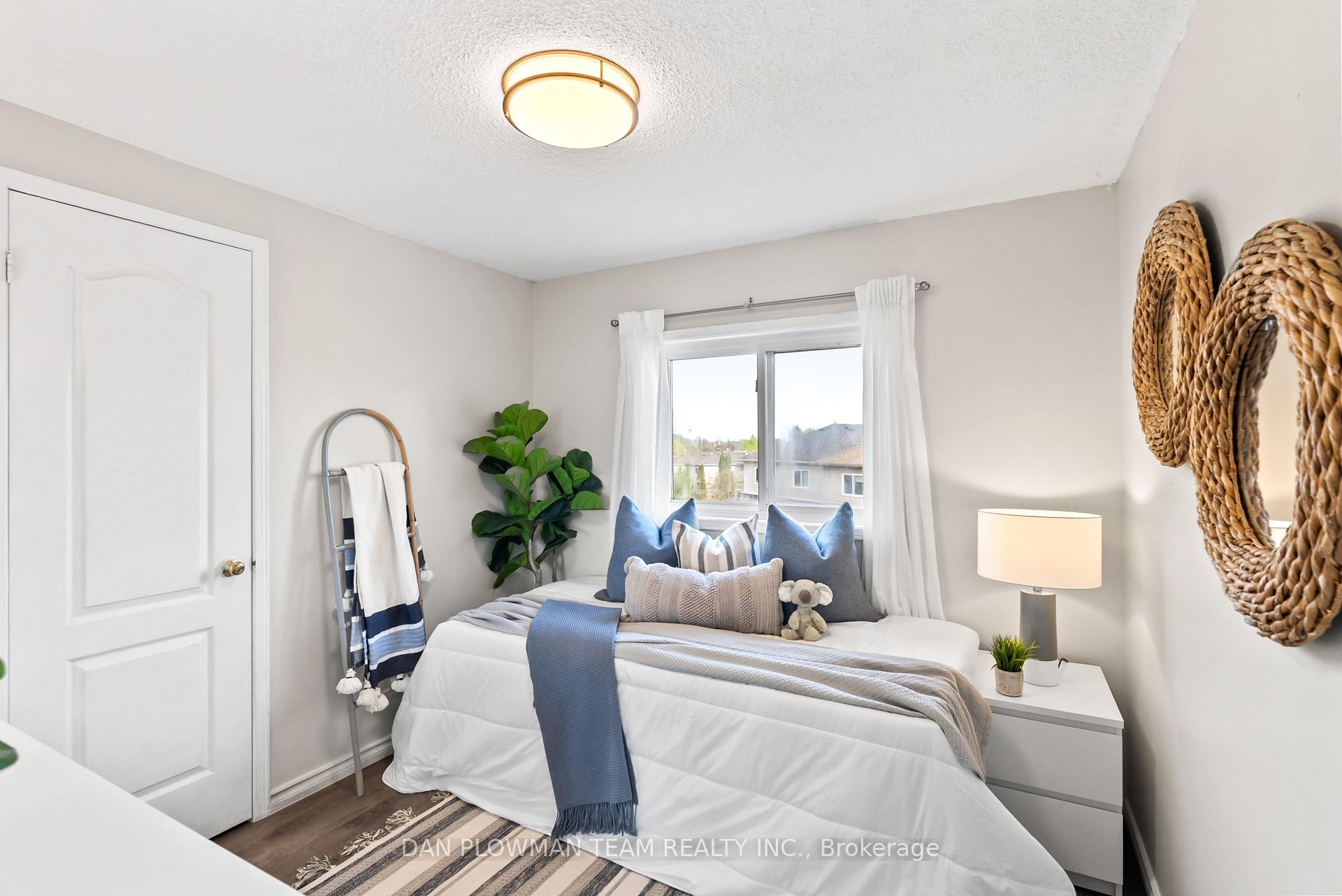 Photo 21 of 29 Barron Court, Clarington, Courtice — HOMEH