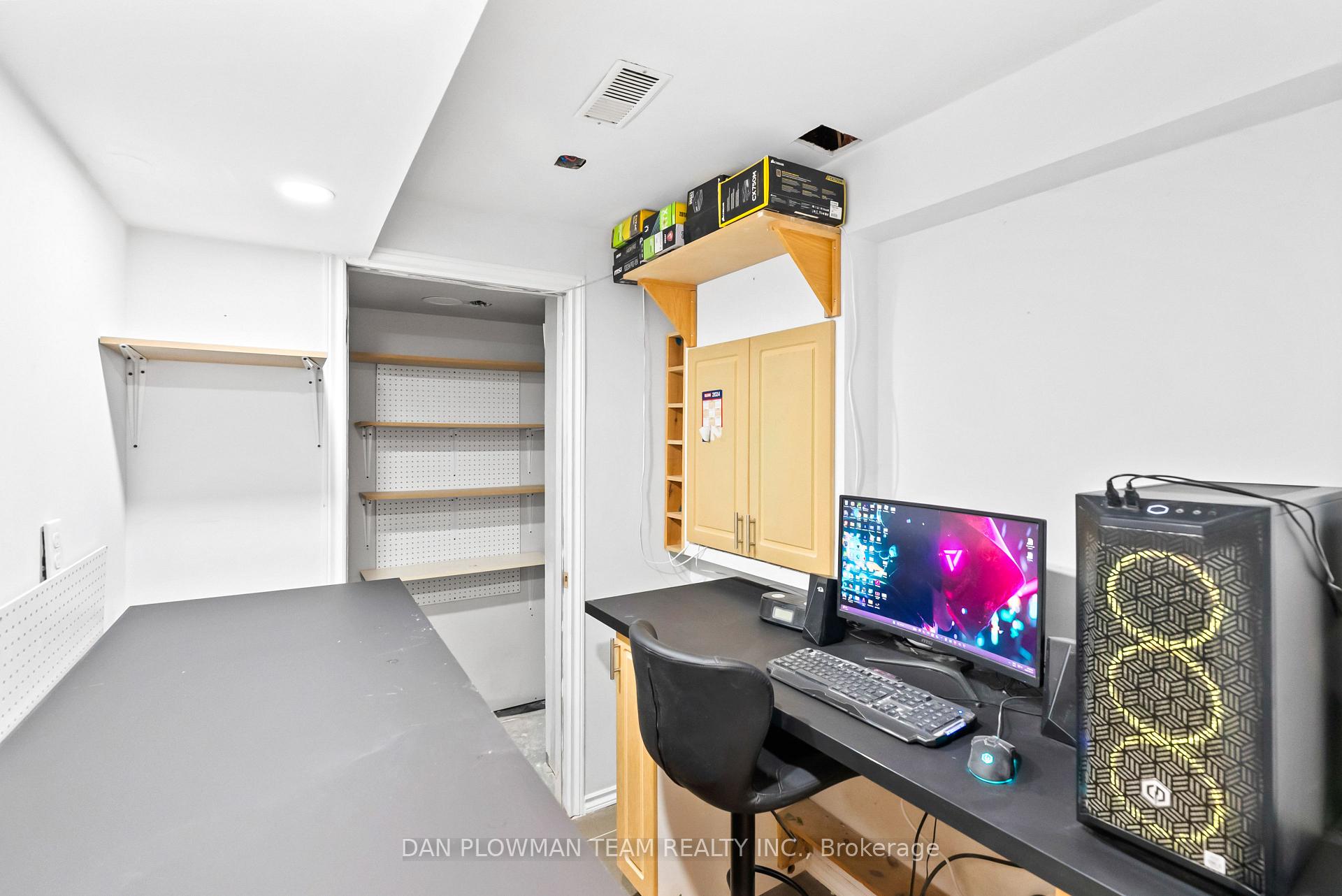 Photo 32 of 29 Barron Court, Clarington, Courtice — HOMEH