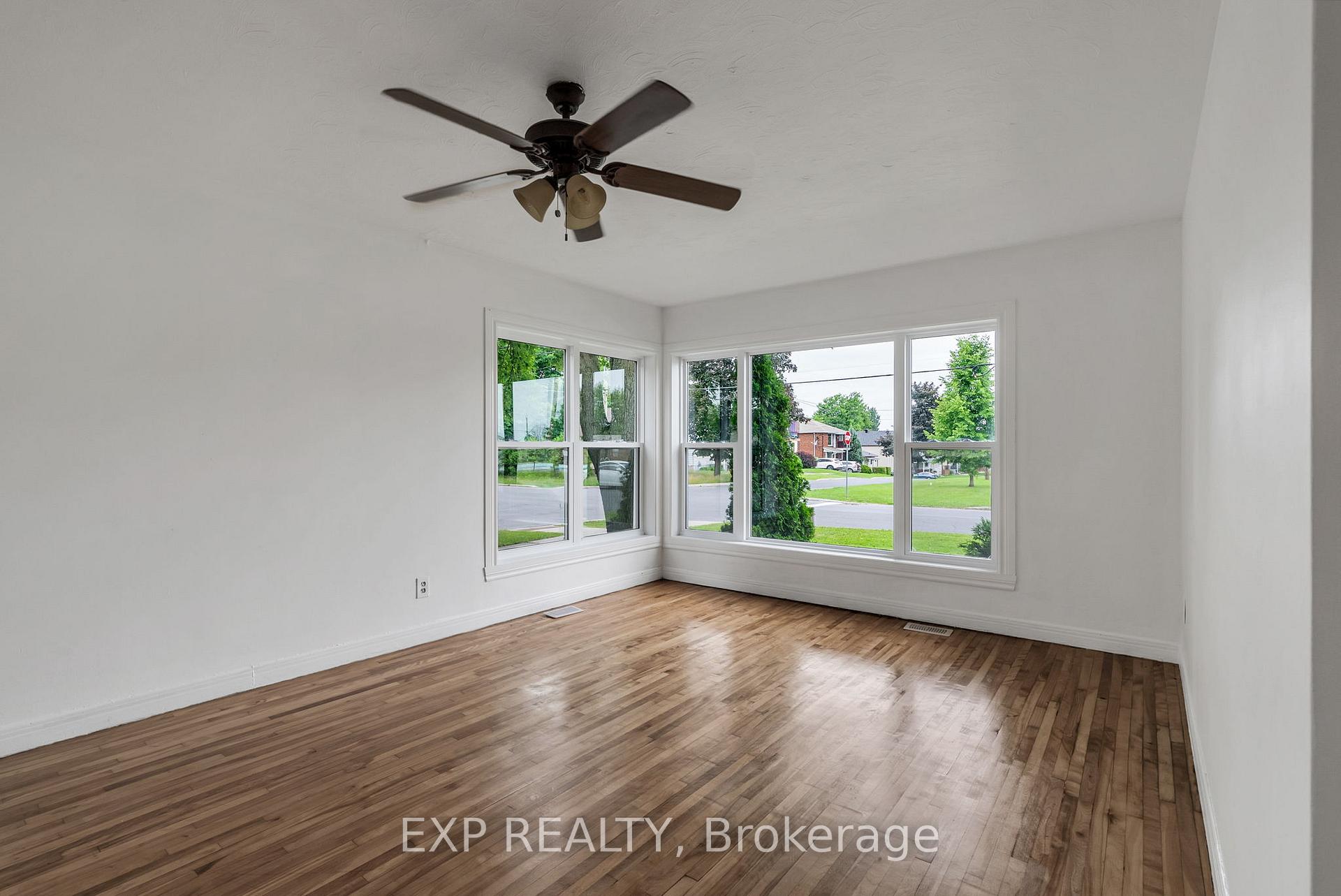 Photo 5 of 1301 Easton Avenue, Cornwall — HOMEH