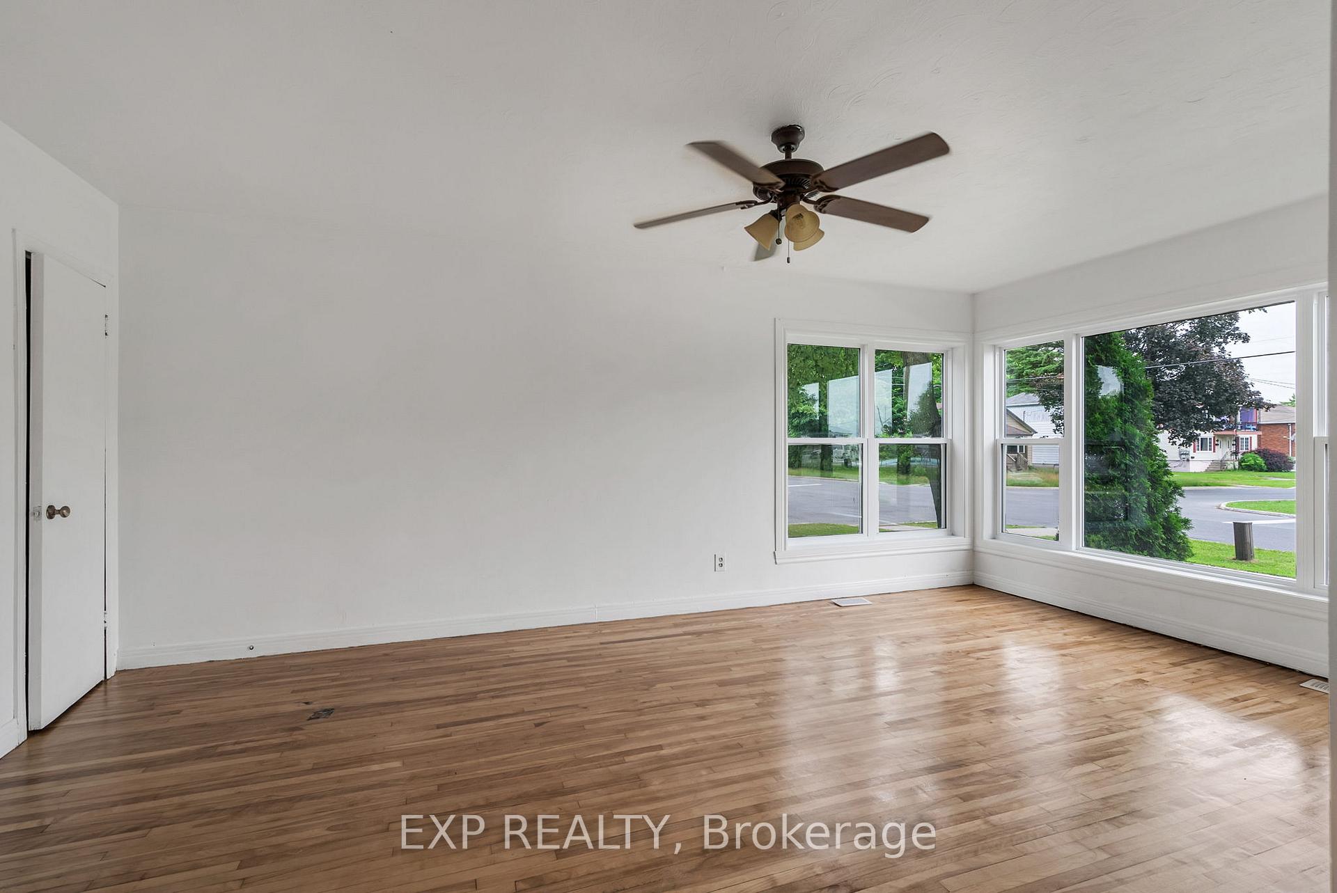 Photo 6 of 1301 Easton Avenue, Cornwall — HOMEH