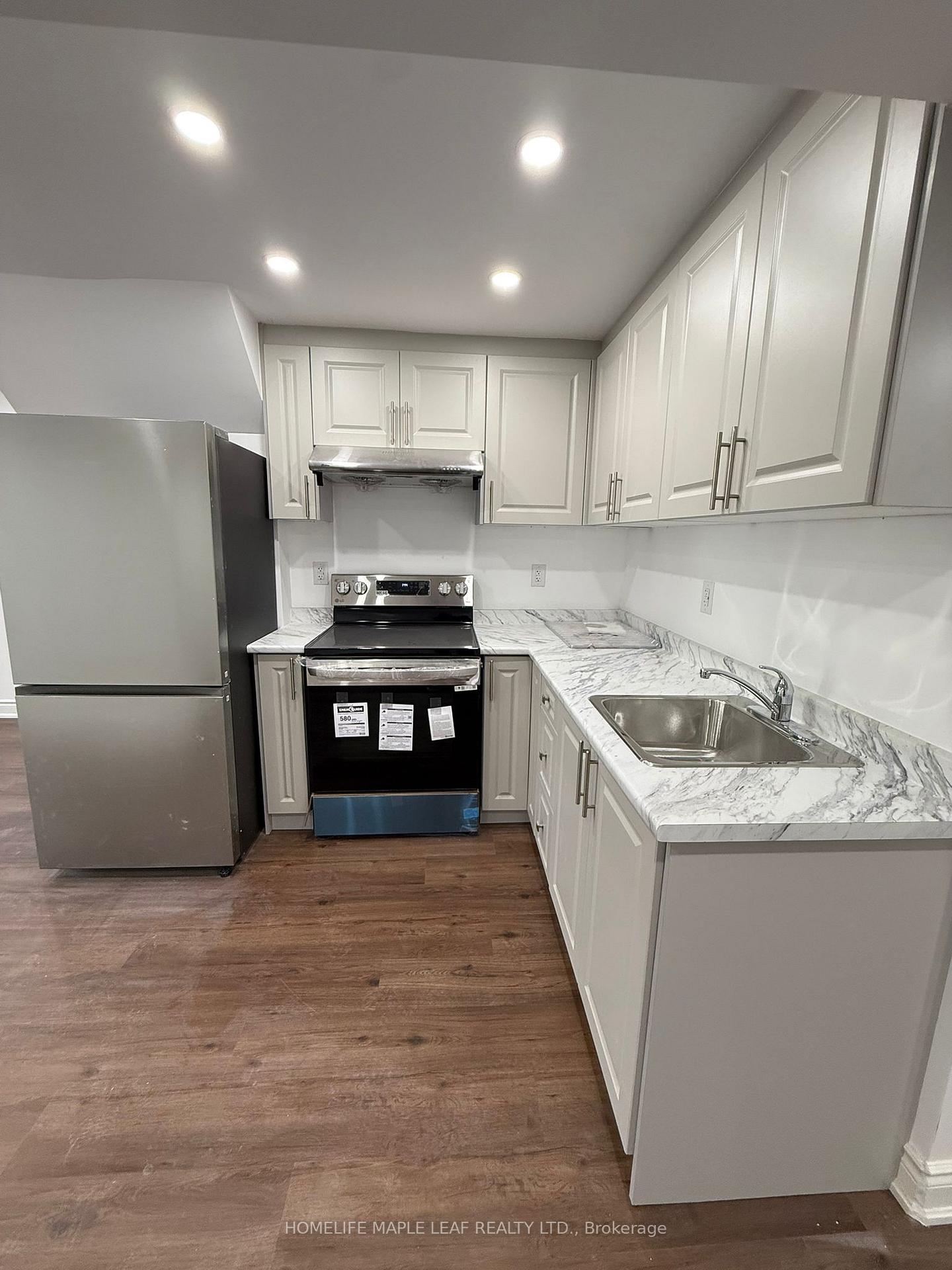 Photo 7 of 51 Angus Drive, Ajax, Central — HOMEH