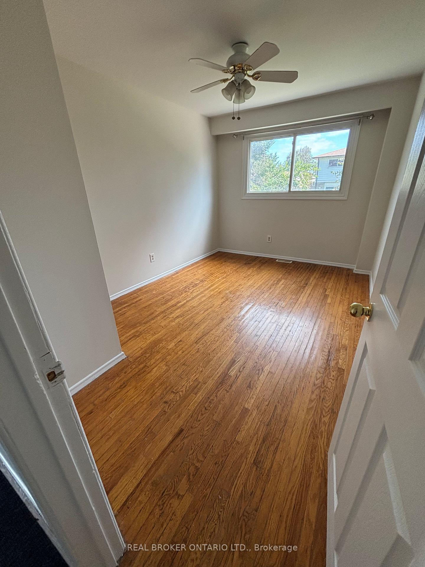 Photo 5 of Unit Lower, 56 Bernick Drive, Barrie, Grove East — HOMEH