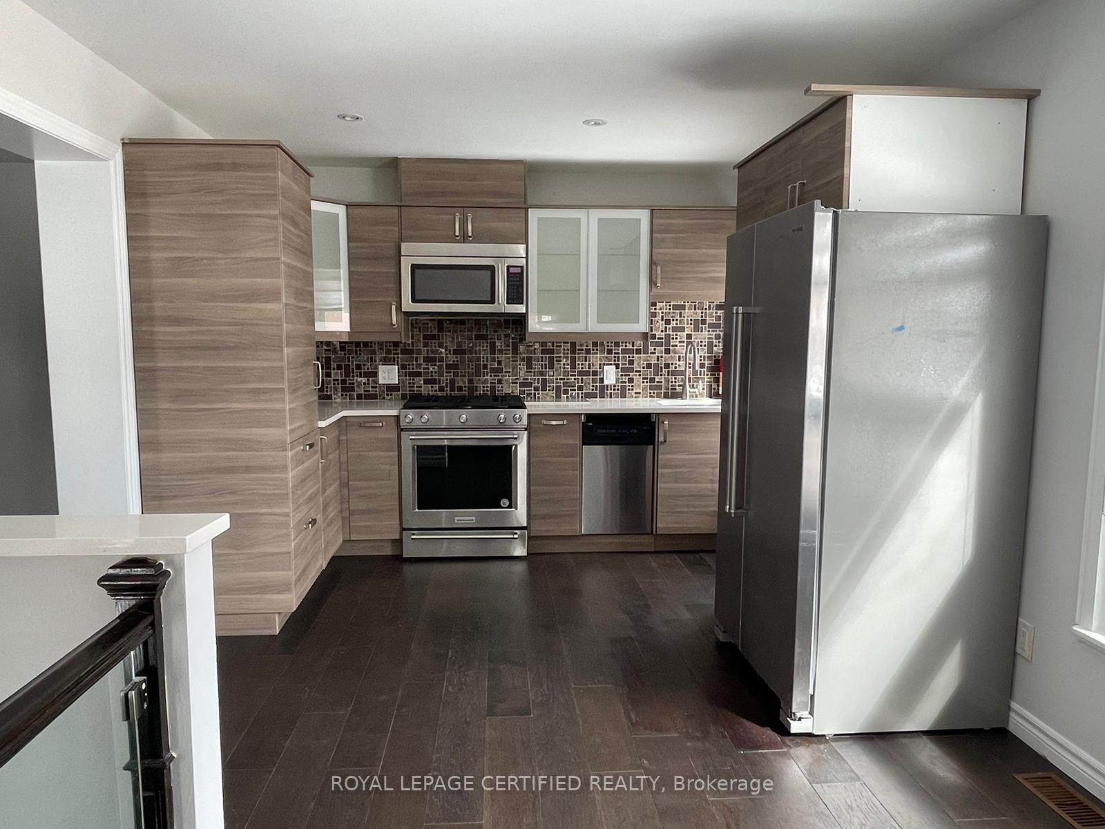 Photo 3 of Unit 2, 43 Trewartha Crescent, Brampton, Heart Lake — HOMEH