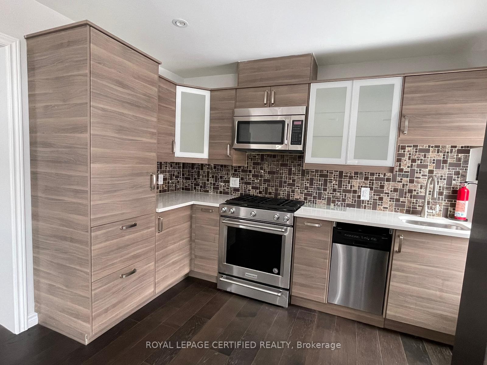 Photo 4 of Unit 2, 43 Trewartha Crescent, Brampton, Heart Lake — HOMEH