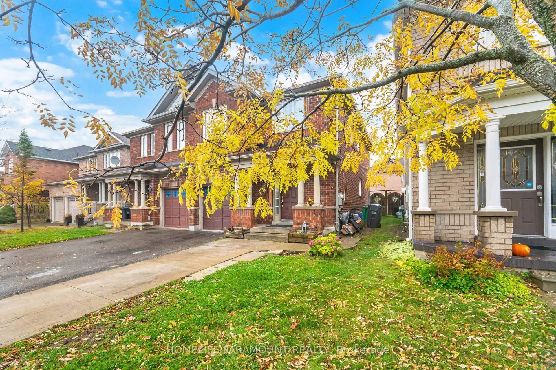 Photo 4 of 15 Vermont Road, Brampton, Fletcher's Meadow — HOMEH
