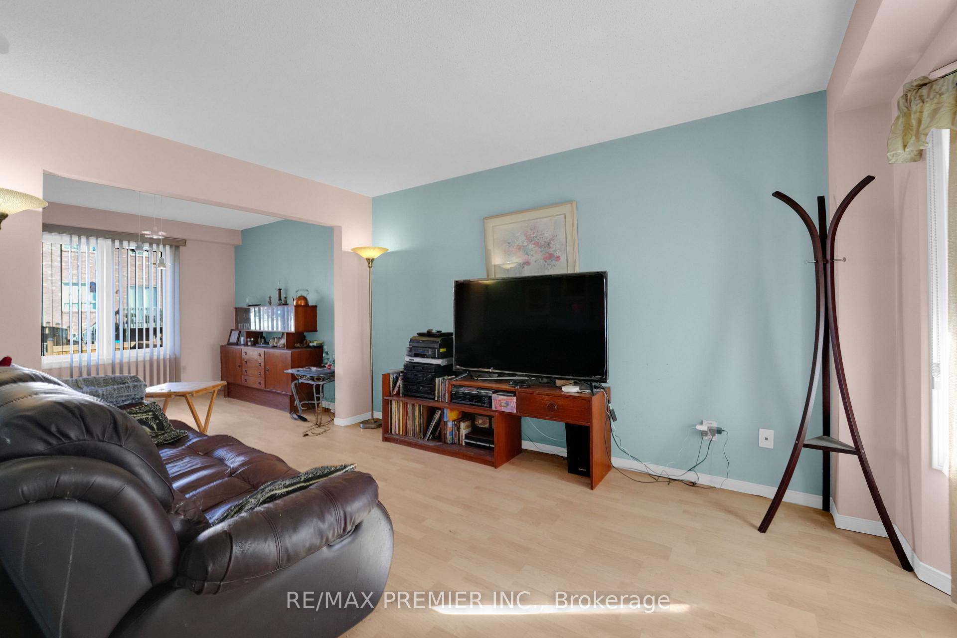 Photo 21 of 6 Hearne Crescent, Ajax, Central — HOMEH