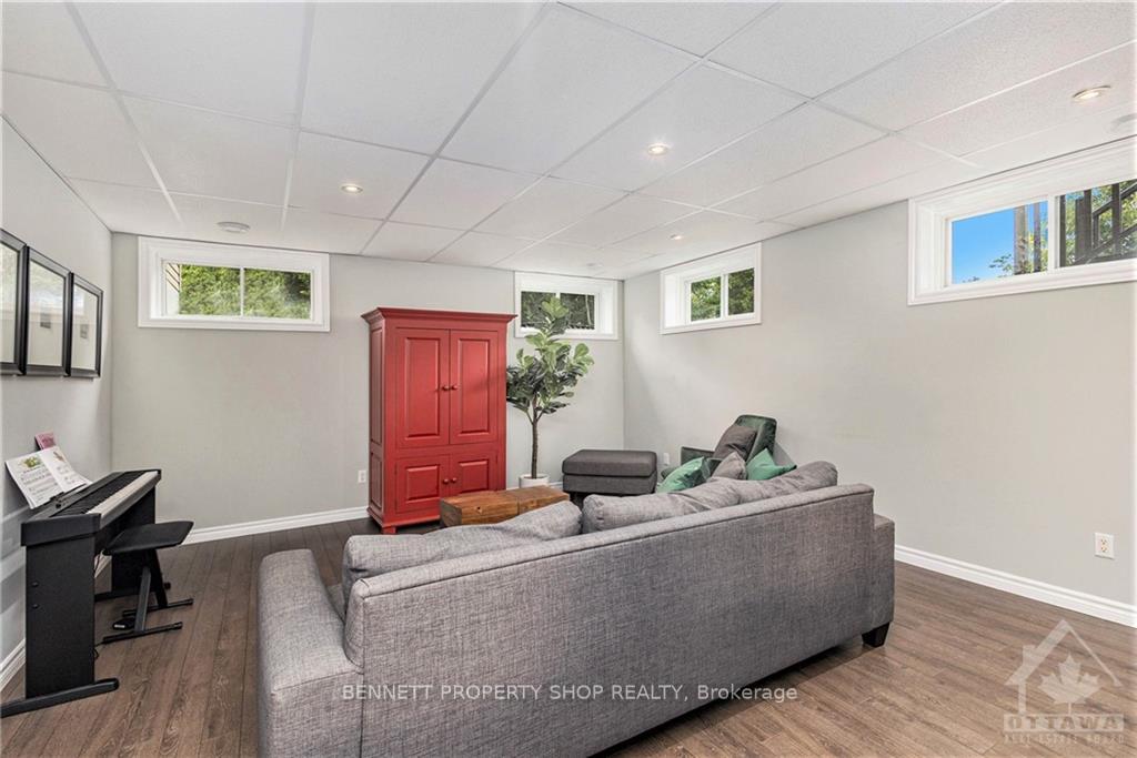 Photo 9 of 163 Ida Street S, Arnprior — HOMEH