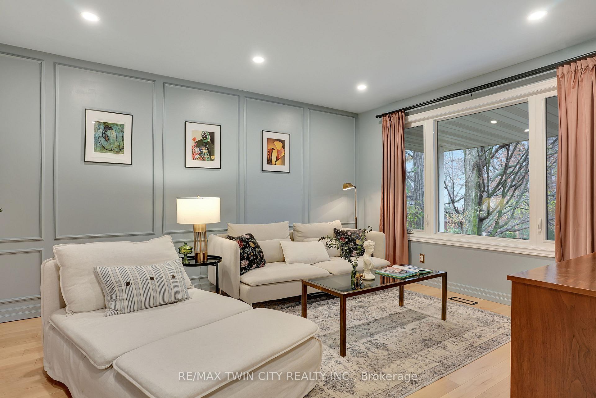 Photo 2 of 10 Vincent Drive, Cambridge — HOMEH