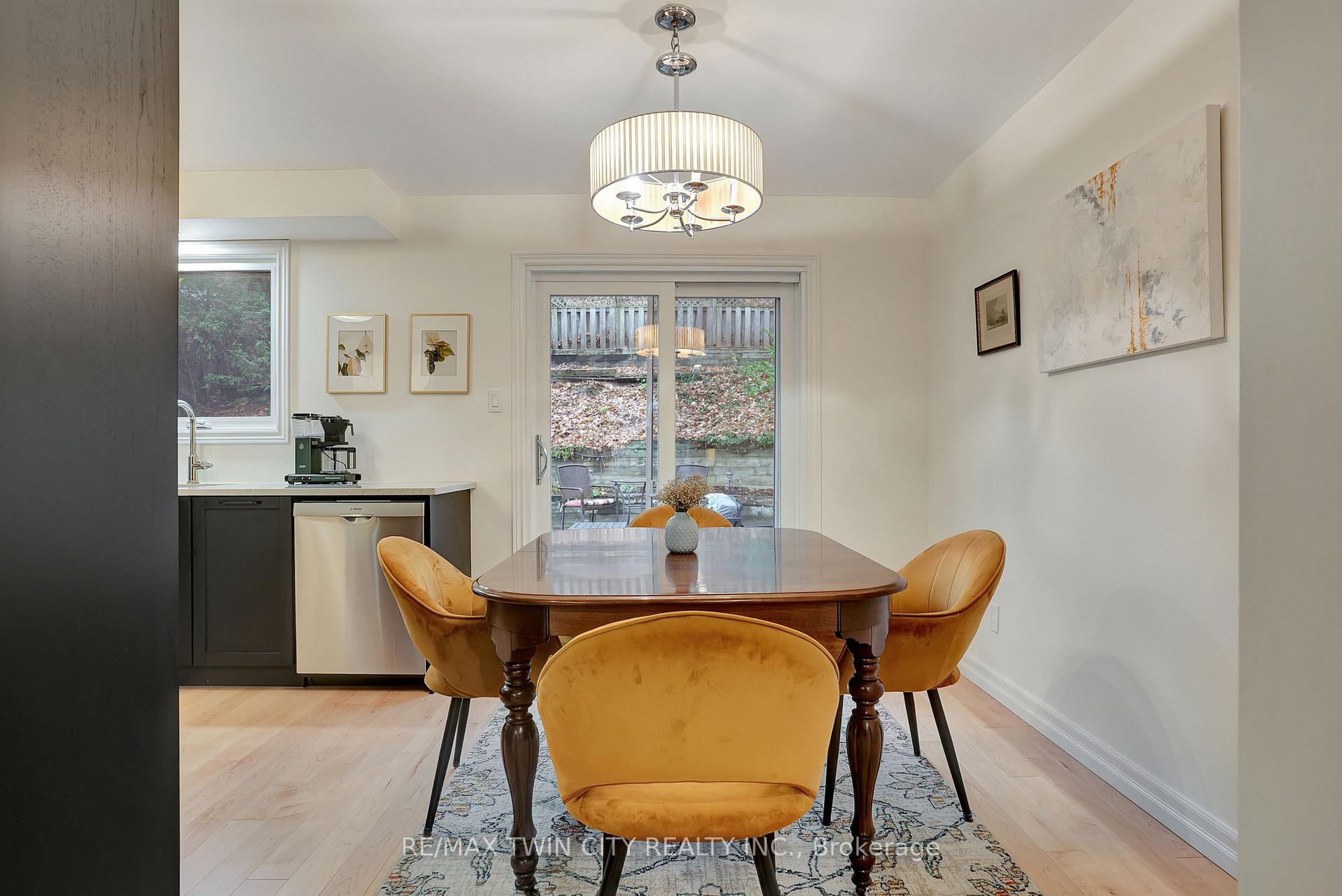 Photo 6 of 10 Vincent Drive, Cambridge — HOMEH