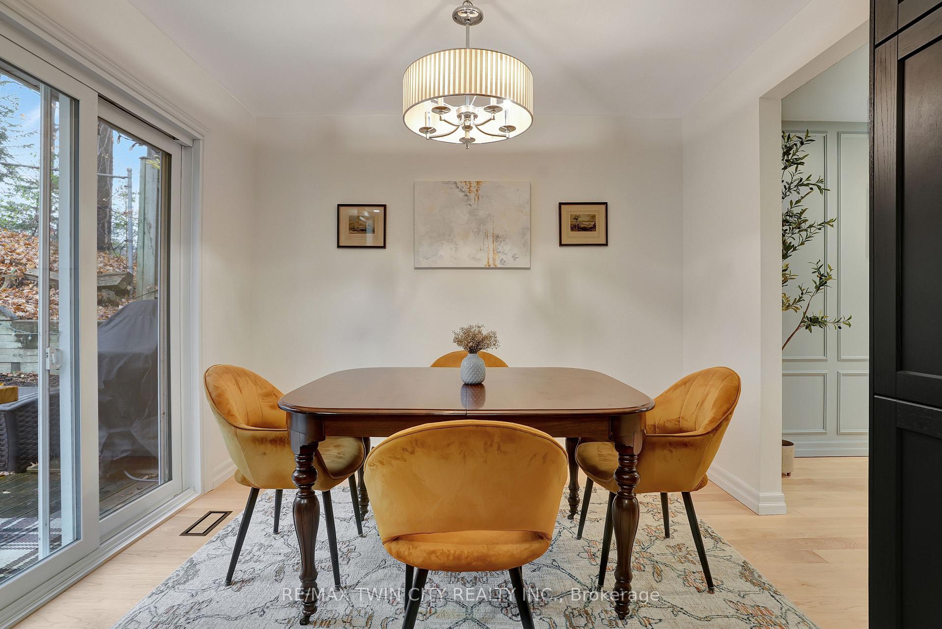 Photo 7 of 10 Vincent Drive, Cambridge — HOMEH