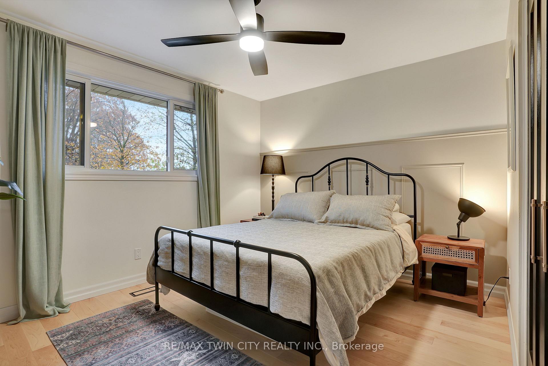 Photo 14 of 10 Vincent Drive, Cambridge — HOMEH