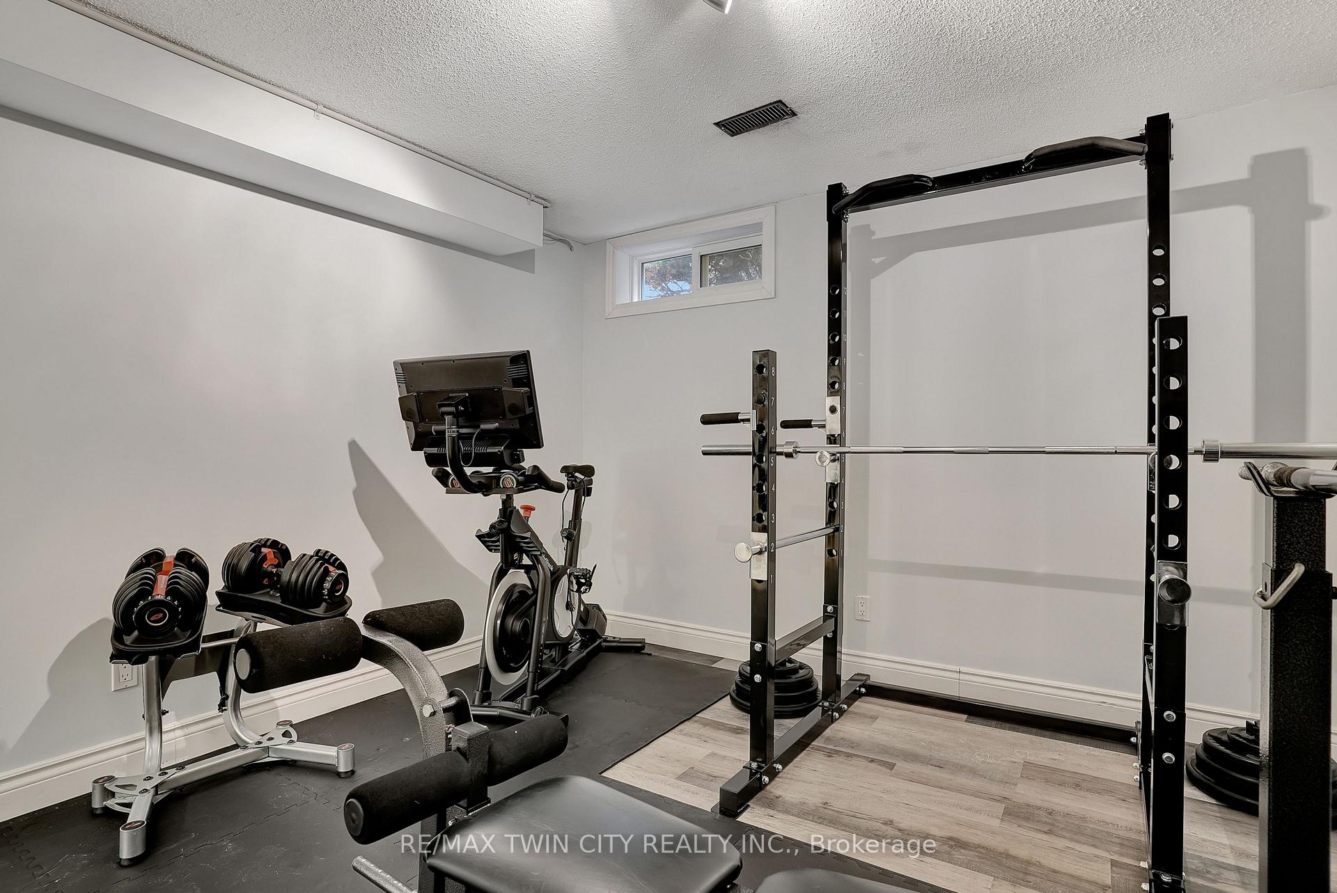 Photo 27 of 10 Vincent Drive, Cambridge — HOMEH