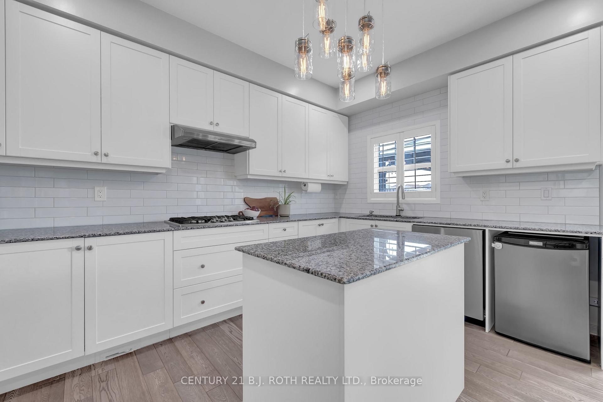 Photo 12 of 35 Ray Richards Street, Clarington, Bowmanville — HOMEH