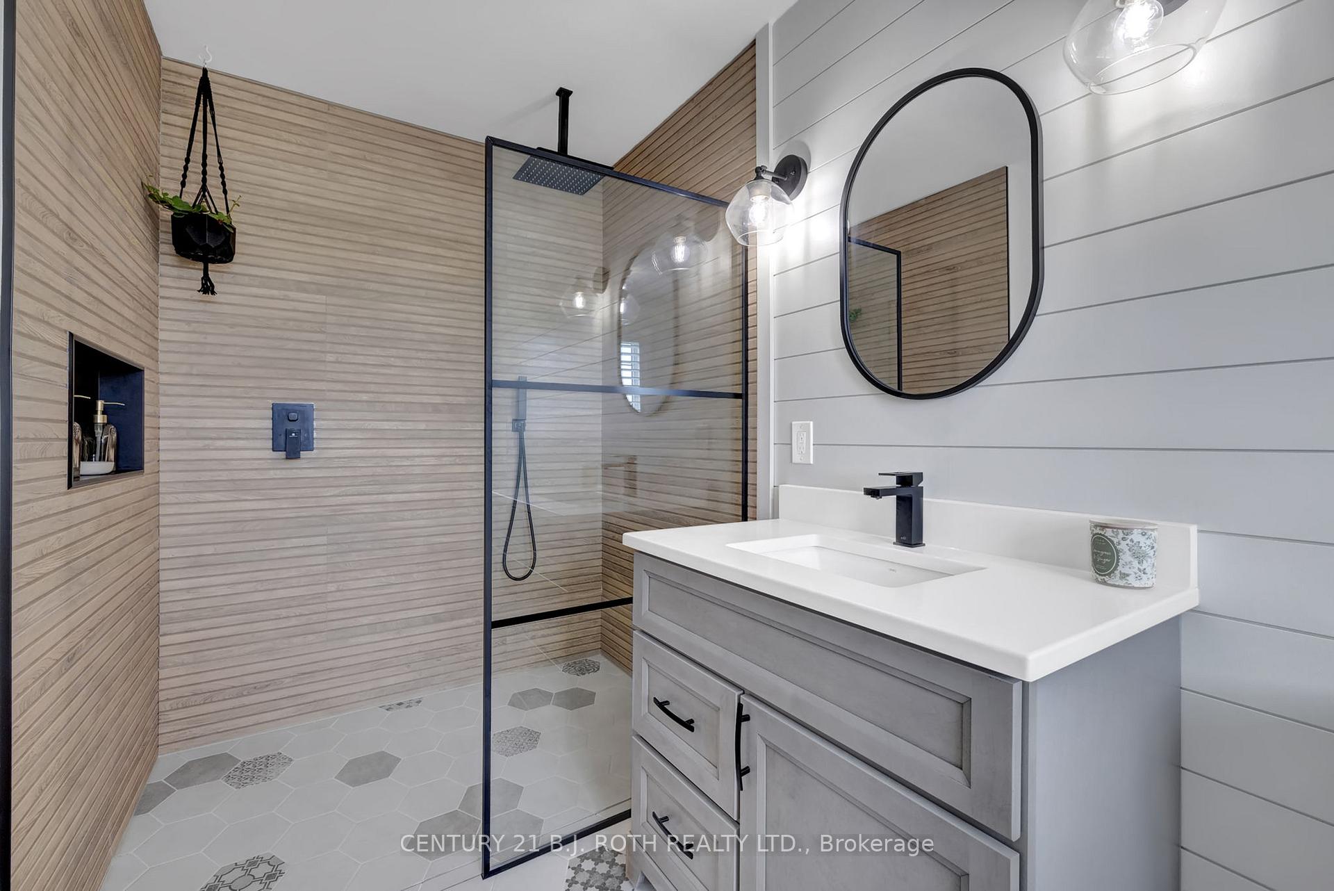 Photo 21 of 35 Ray Richards Street, Clarington, Bowmanville — HOMEH