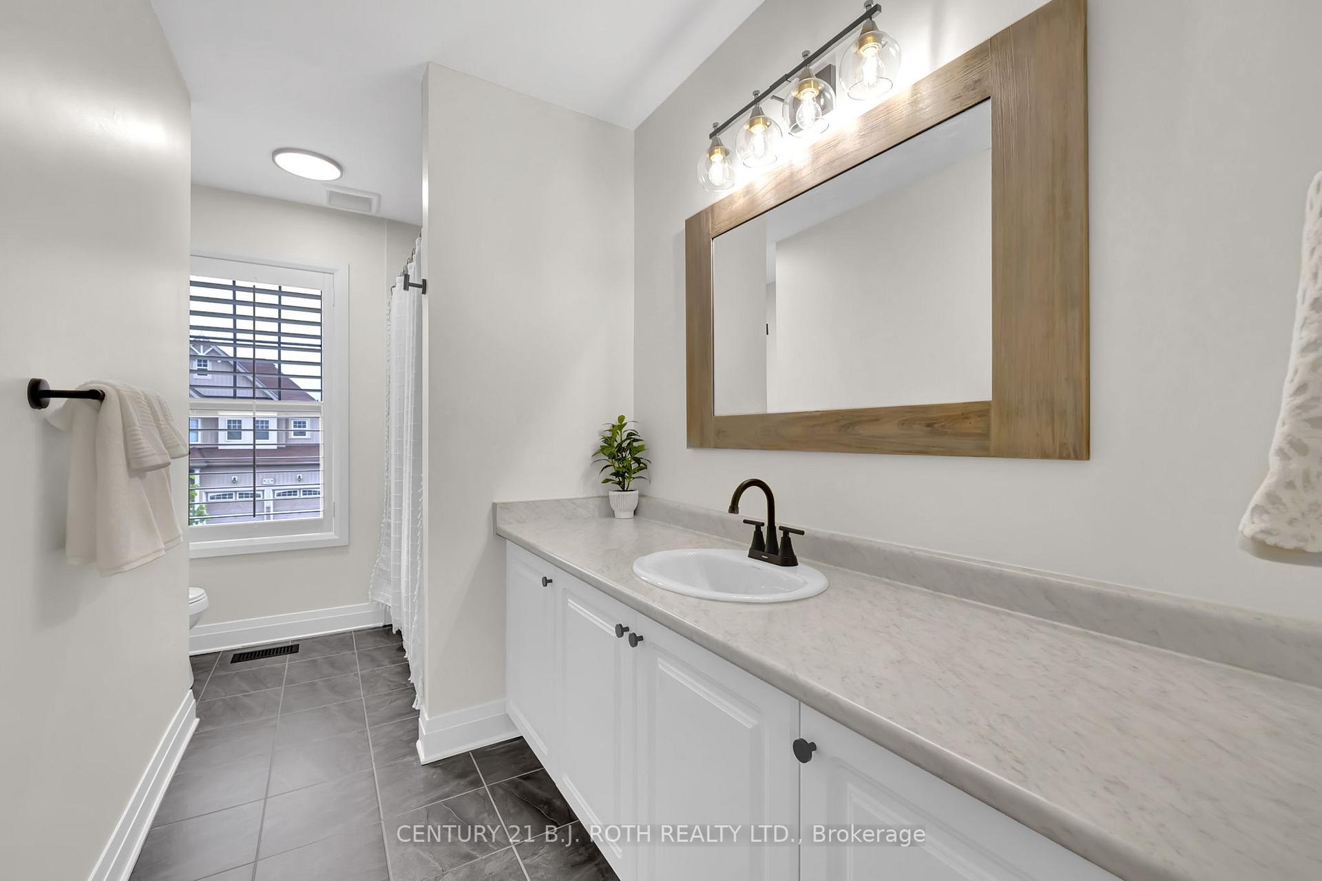 Photo 27 of 35 Ray Richards Street, Clarington, Bowmanville — HOMEH