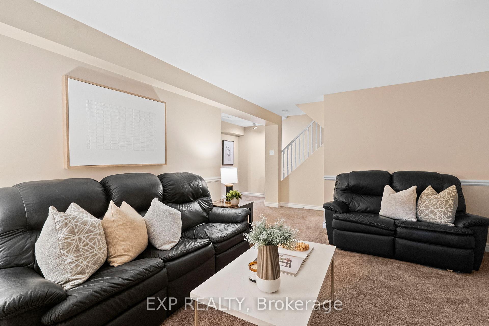 Photo 37 of 70 Pressed Brick Drive, Brampton, Brampton North — HOMEH