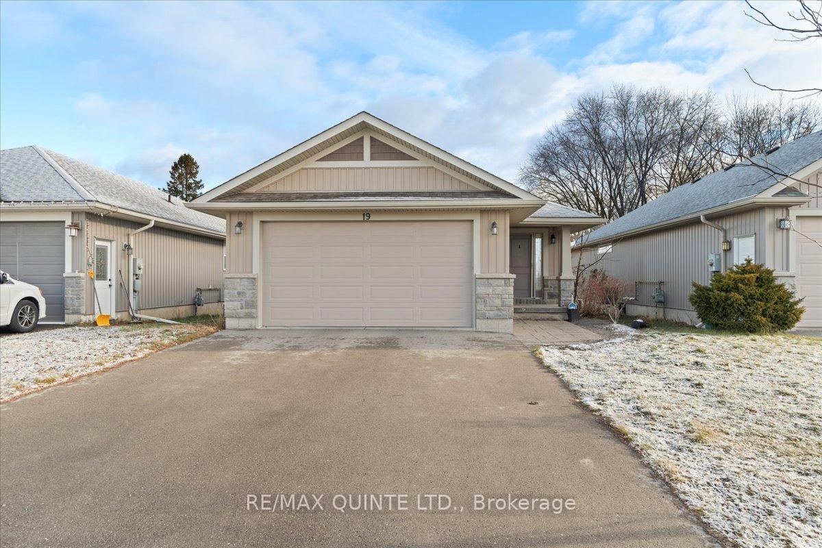 Photo 2 of 19 Sage Street, Belleville, Belleville Ward — HOMEH