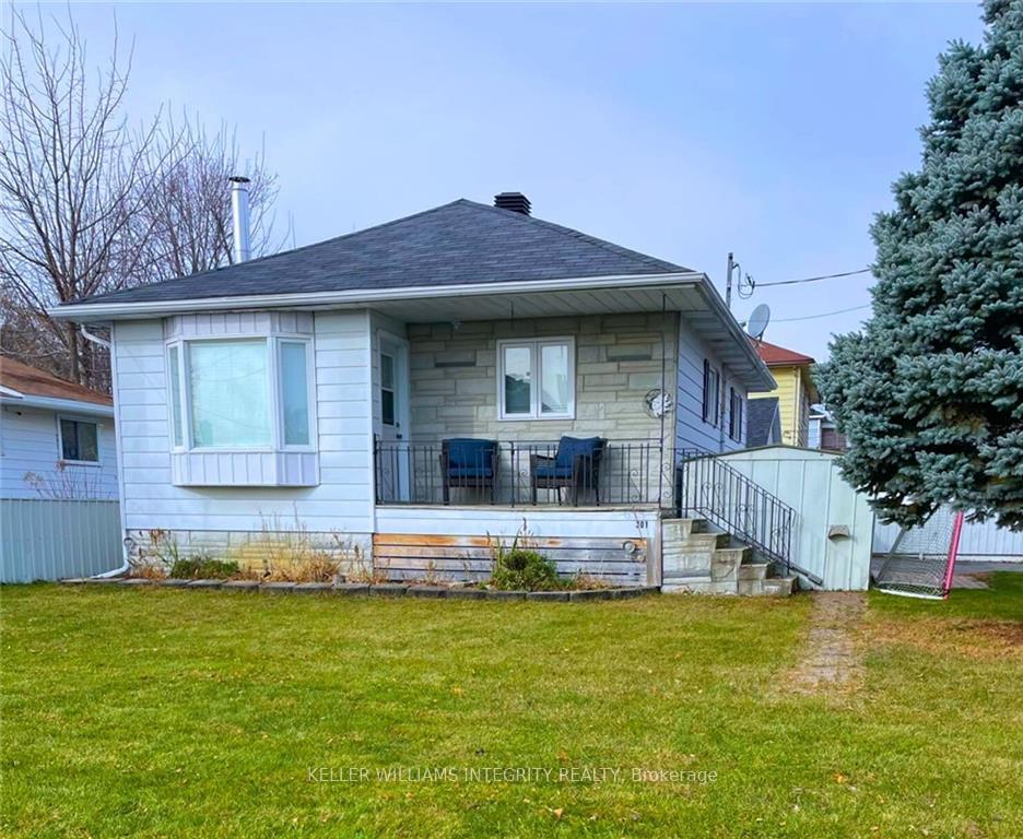 Photo 1 of 301 Twelfth Street W, Cornwall — HOMEH