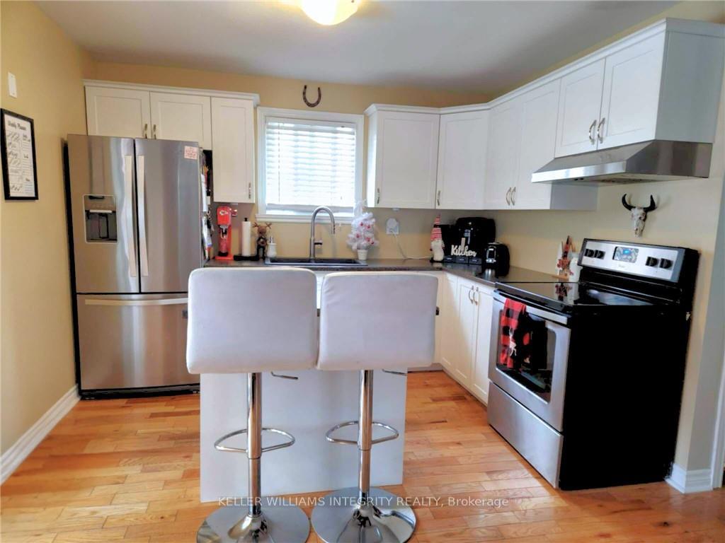 Photo 5 of 301 Twelfth Street W, Cornwall — HOMEH