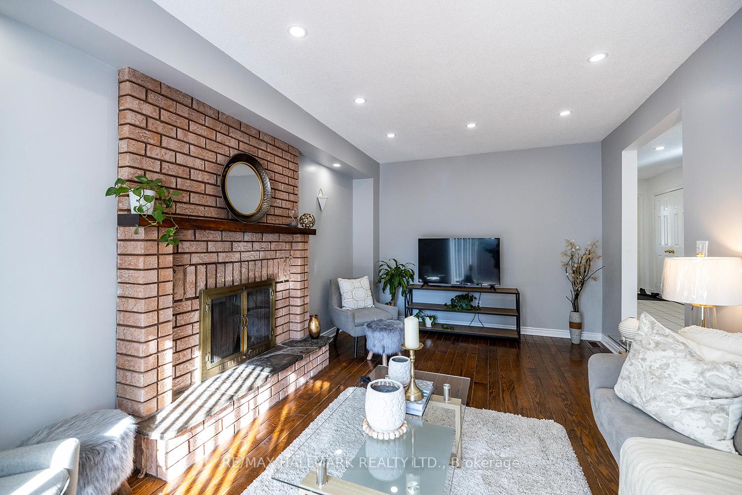 Photo 8 of 12 Halstead Road, Clarington, Courtice — HOMEH